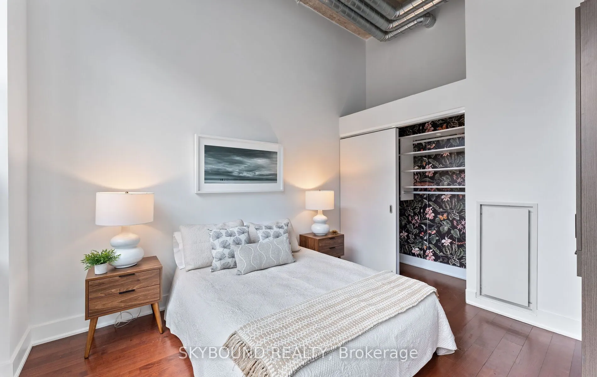 637 Lake Shore Boulevard W #524