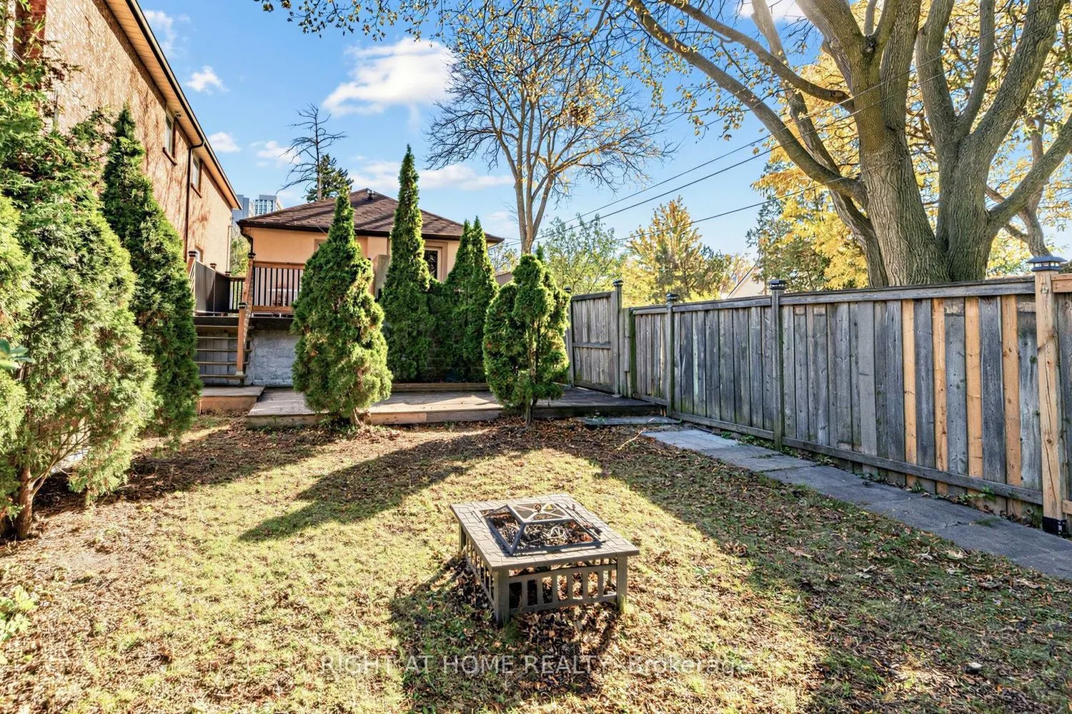 44 Connaught Avenue