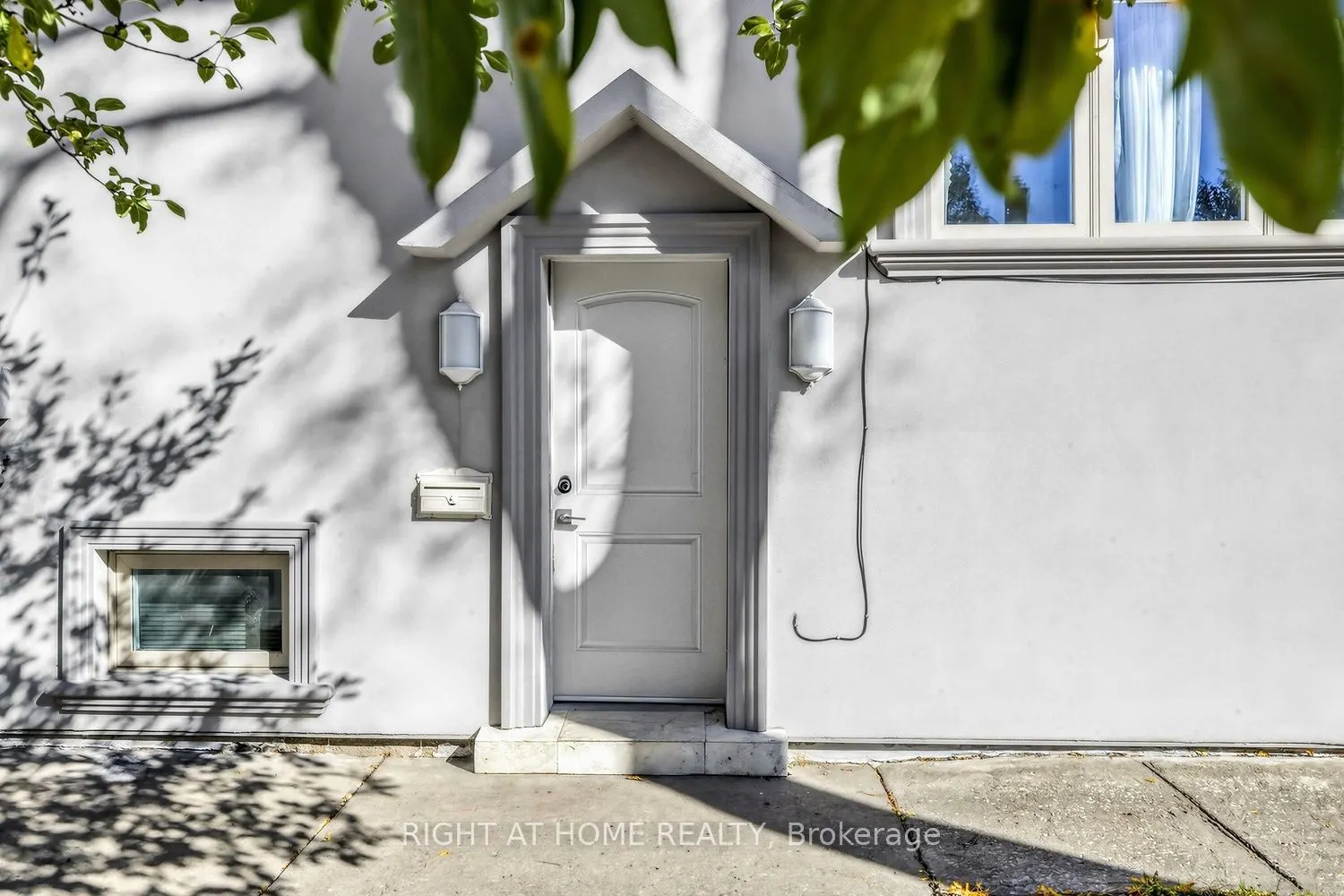 44 Connaught Avenue