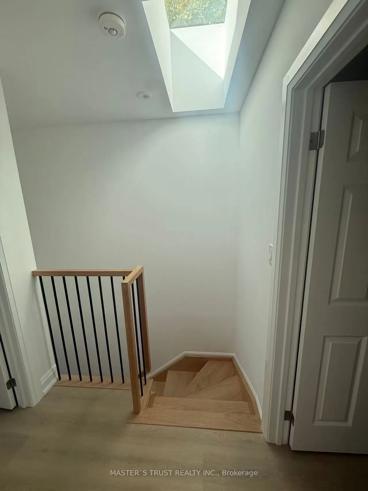 370 Lippincott Street #Unit4