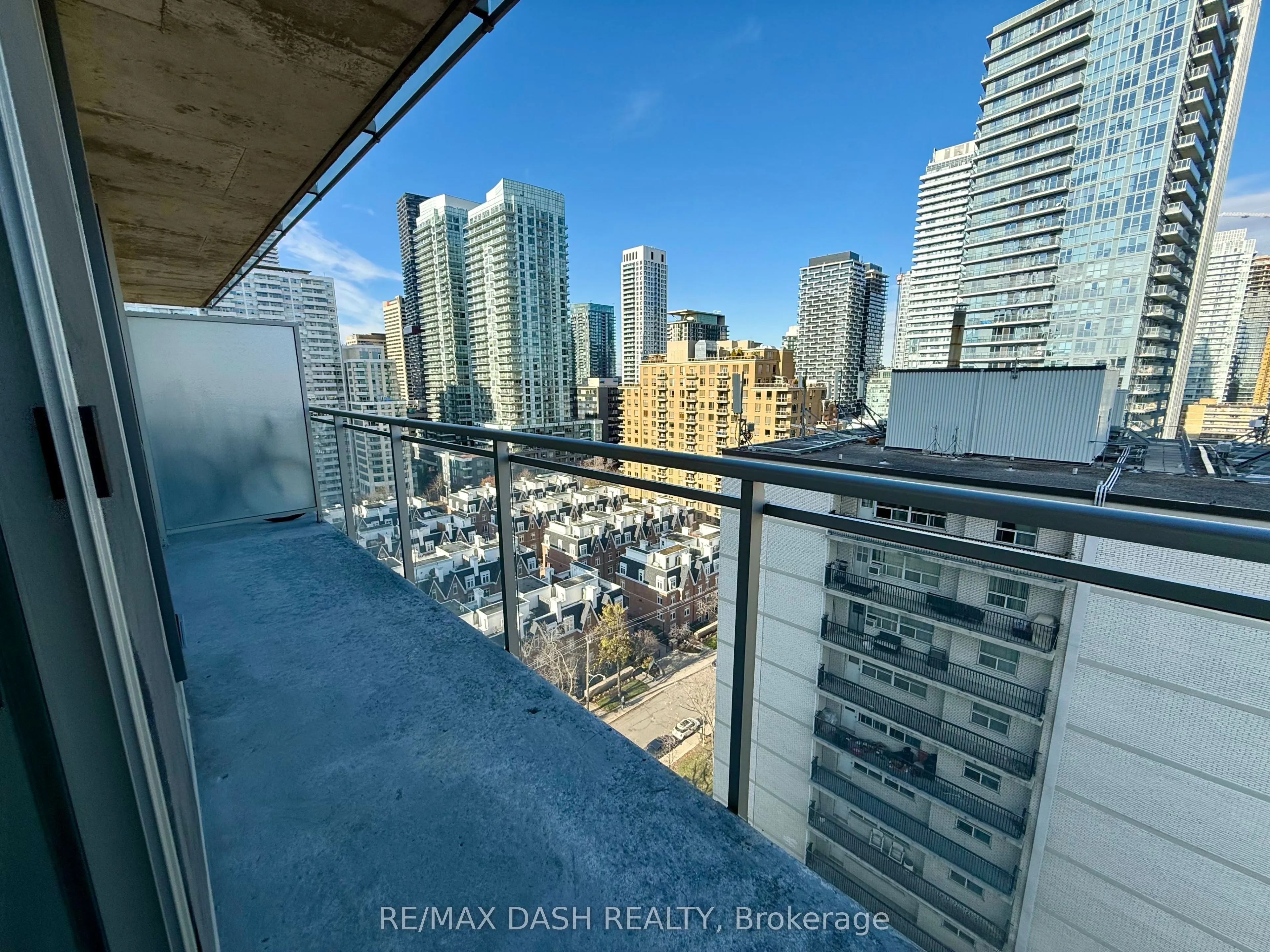 83 Redpath Avenue #1401