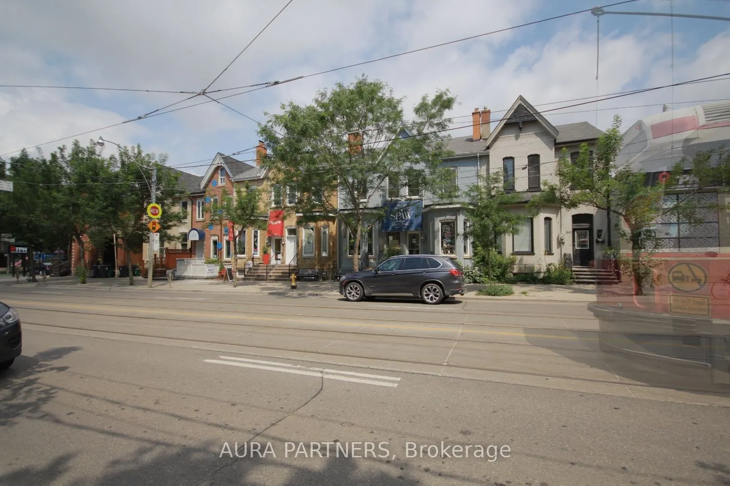 842 King Street W