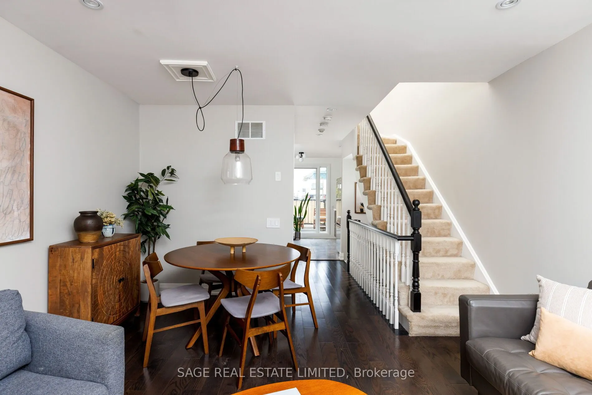 140 Bathurst Street #TH06