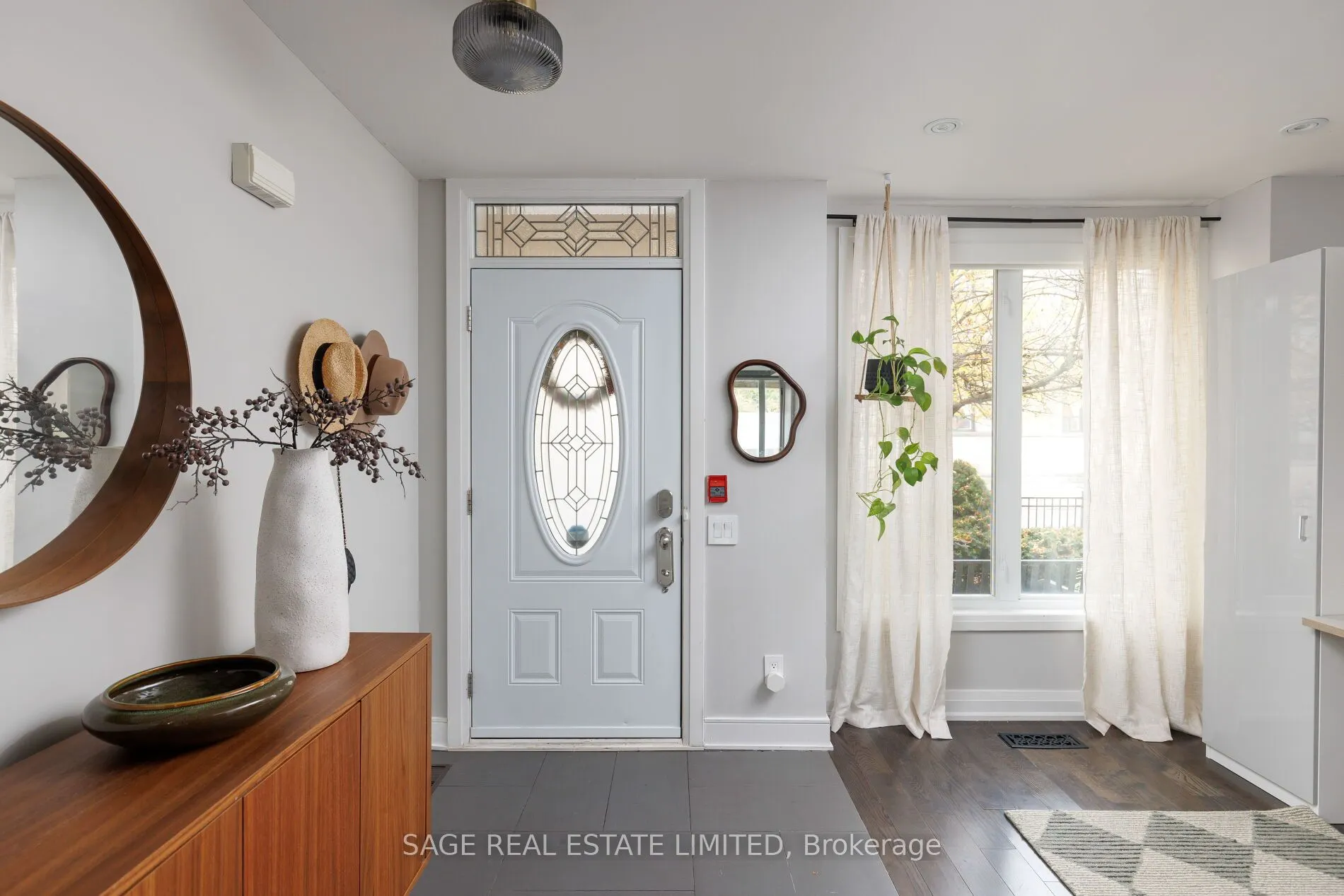 140 Bathurst Street #TH06