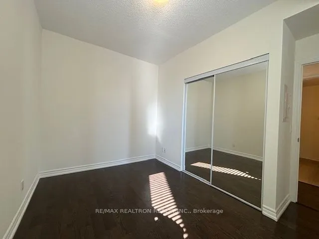 23 Glebe Road W #422