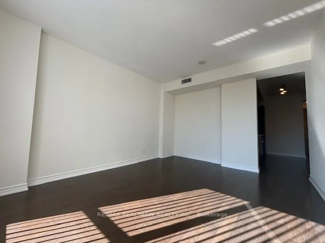23 Glebe Road W #422