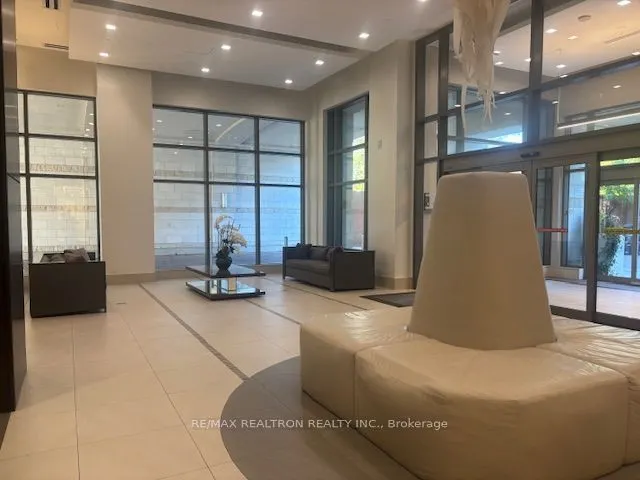 23 Glebe Road W #422