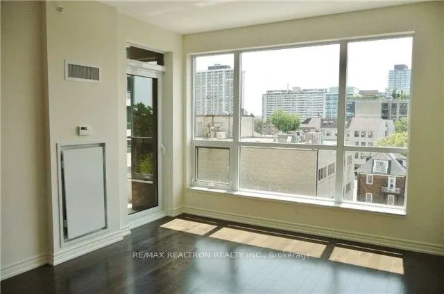 23 Glebe Road W #422