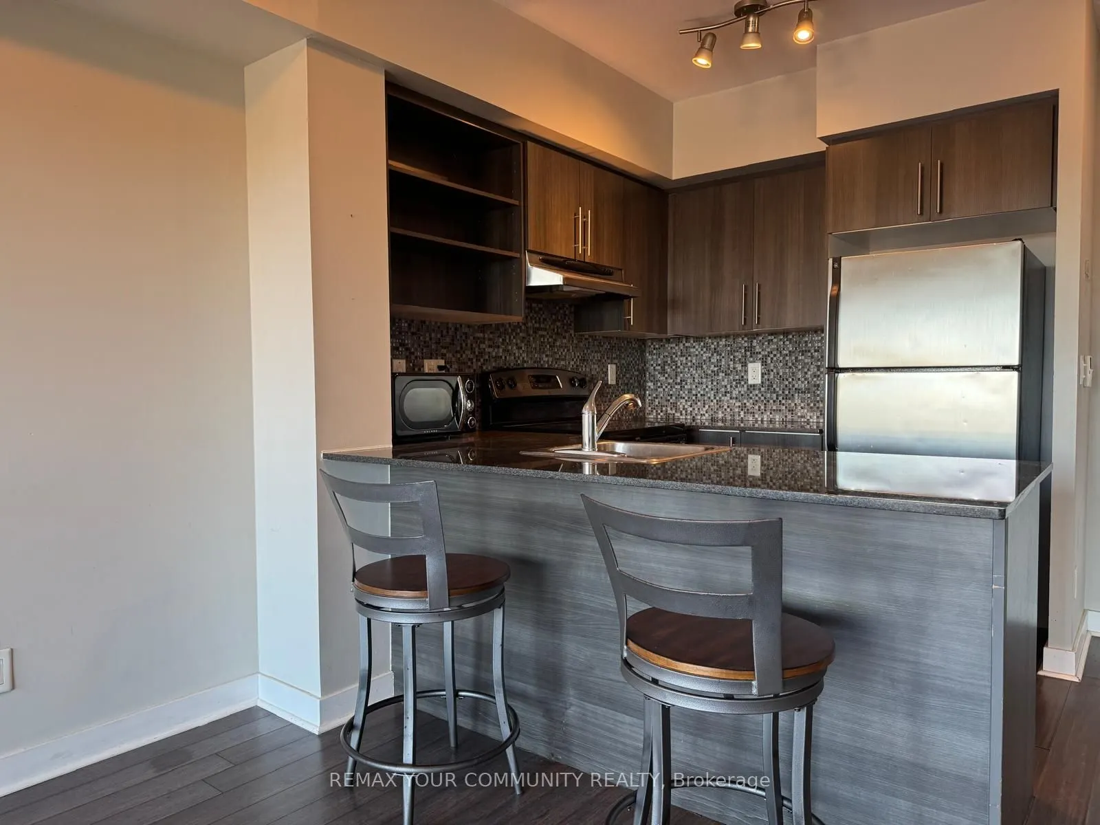 120 Dallimore Circle #827