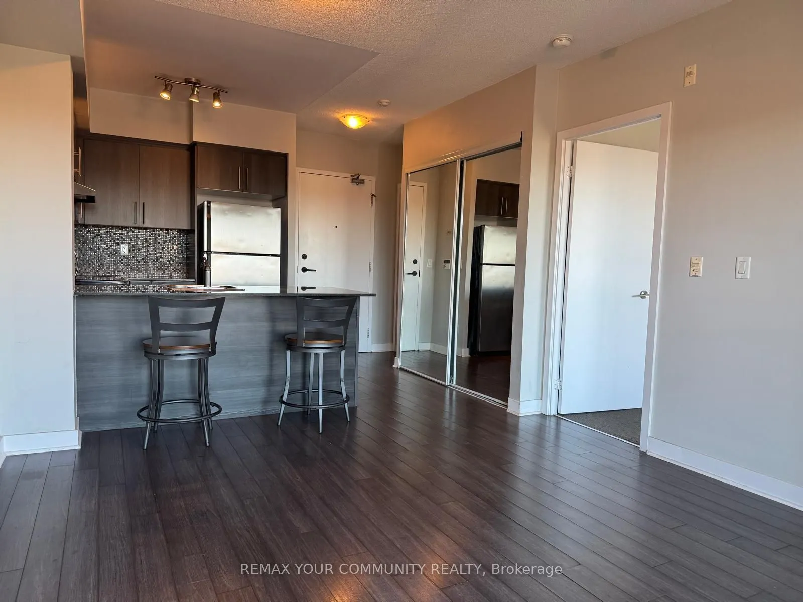 120 Dallimore Circle #827
