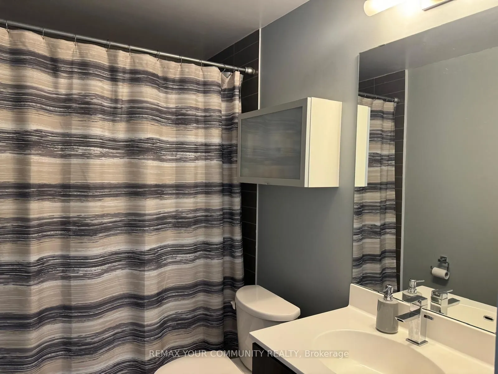 120 Dallimore Circle #827