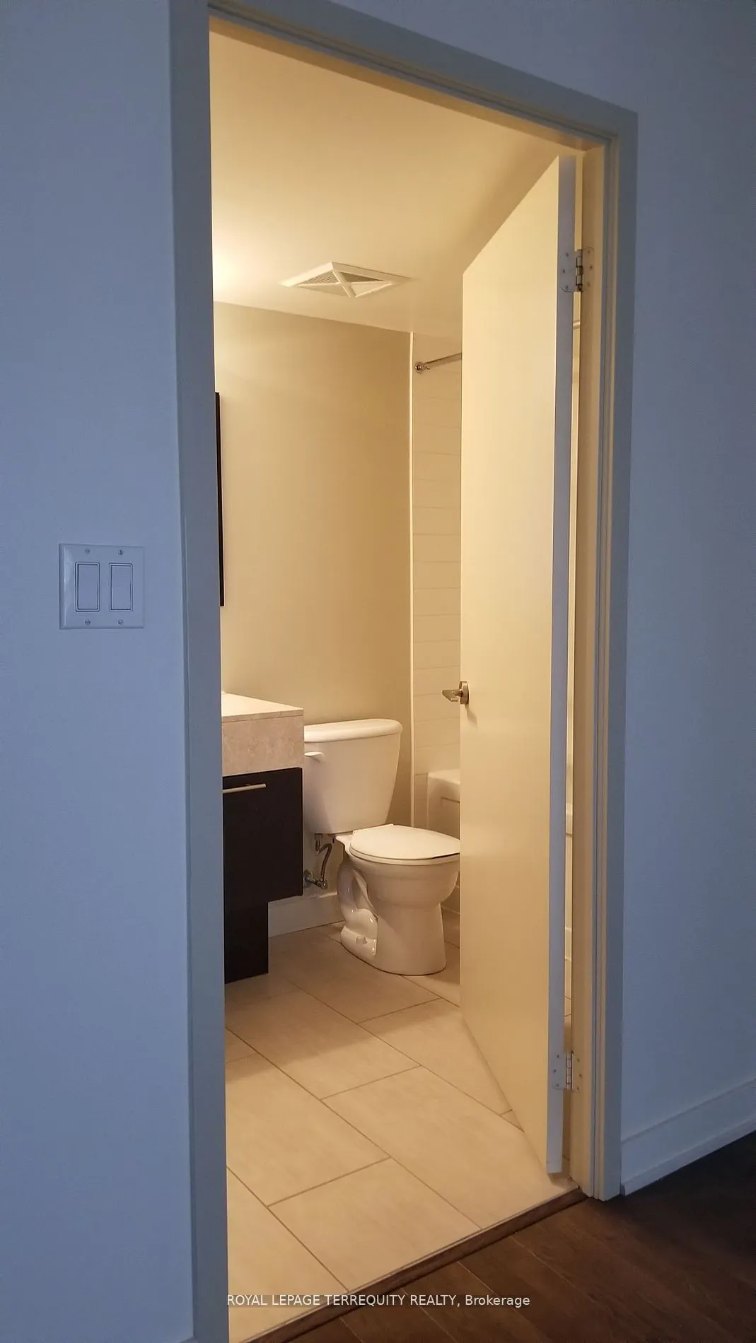 126 Simcoe Street #505