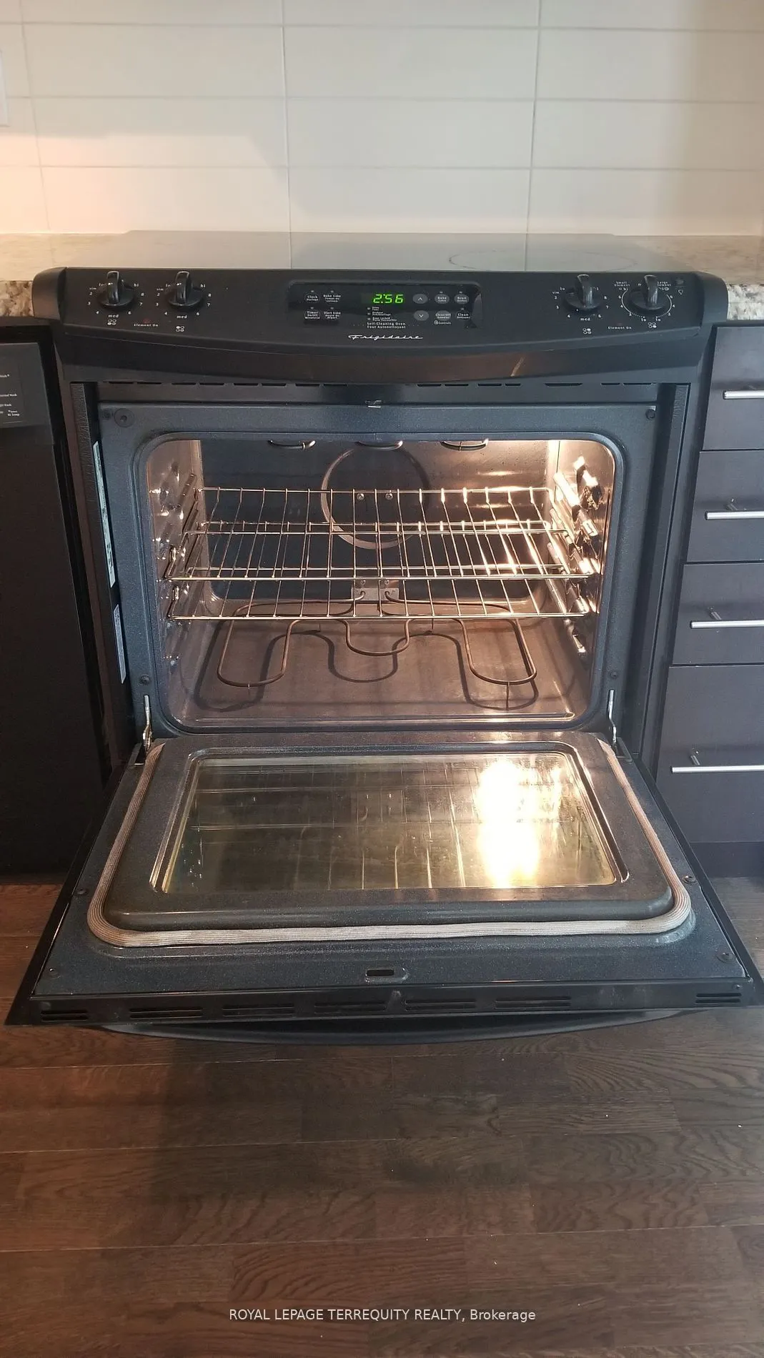 126 Simcoe Street #505