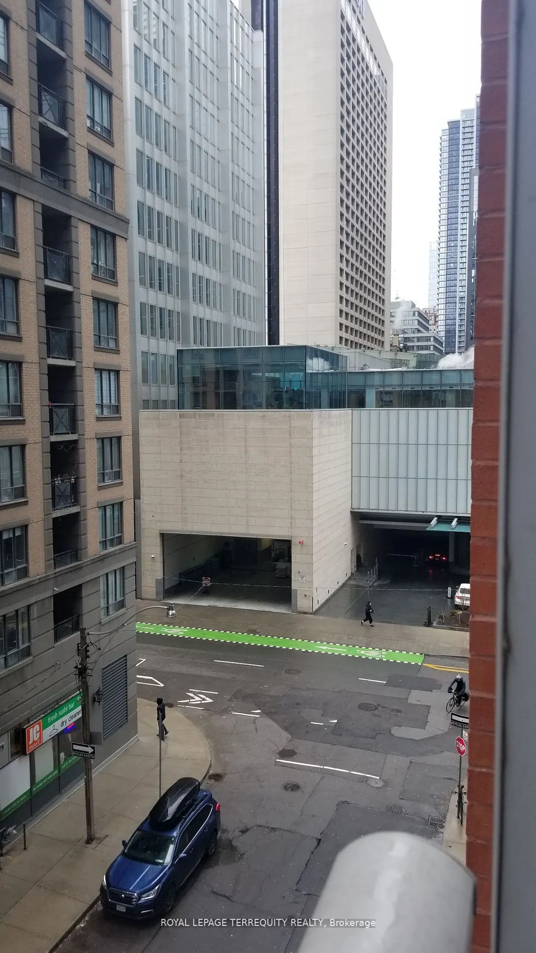 126 Simcoe Street #505