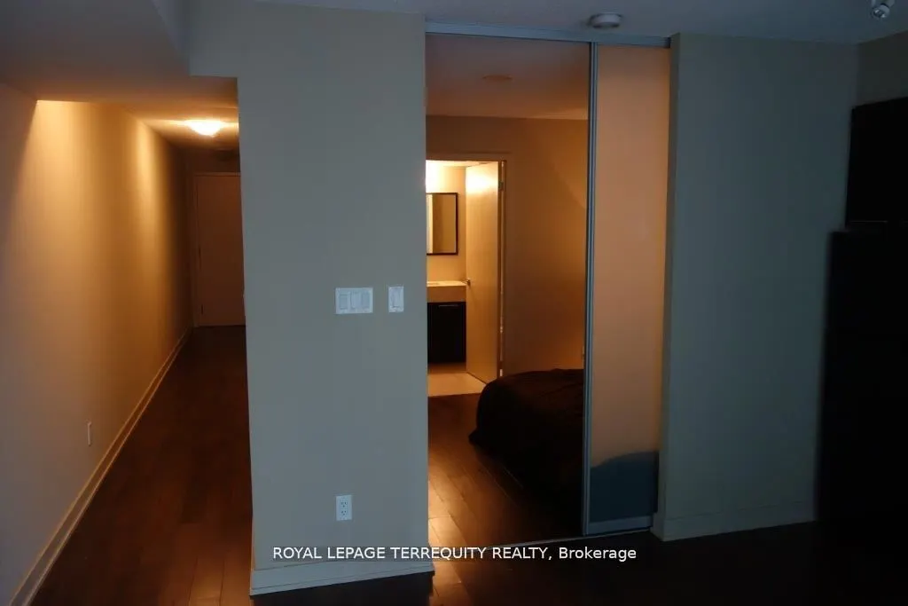 126 Simcoe Street #505