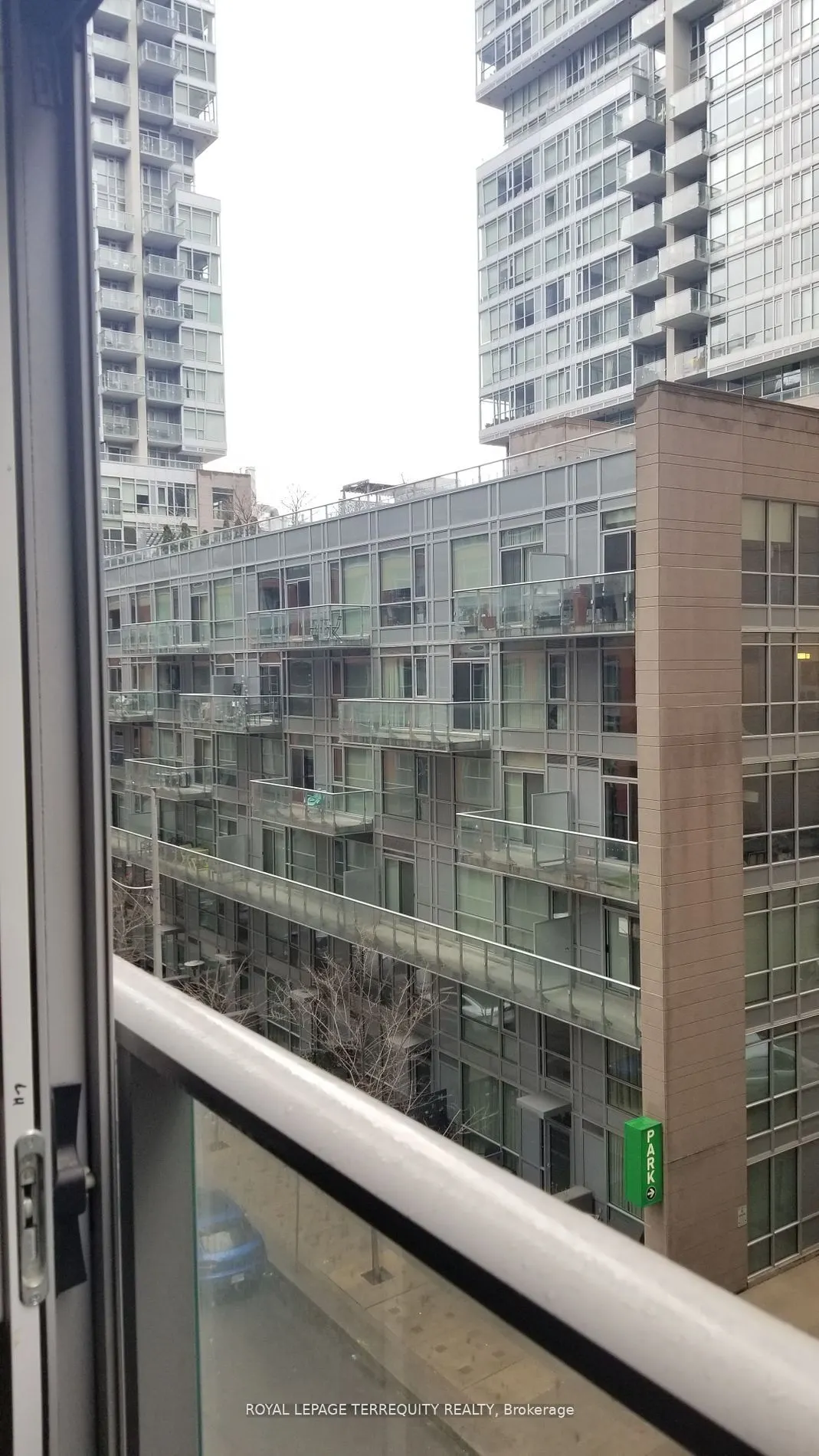 126 Simcoe Street #505