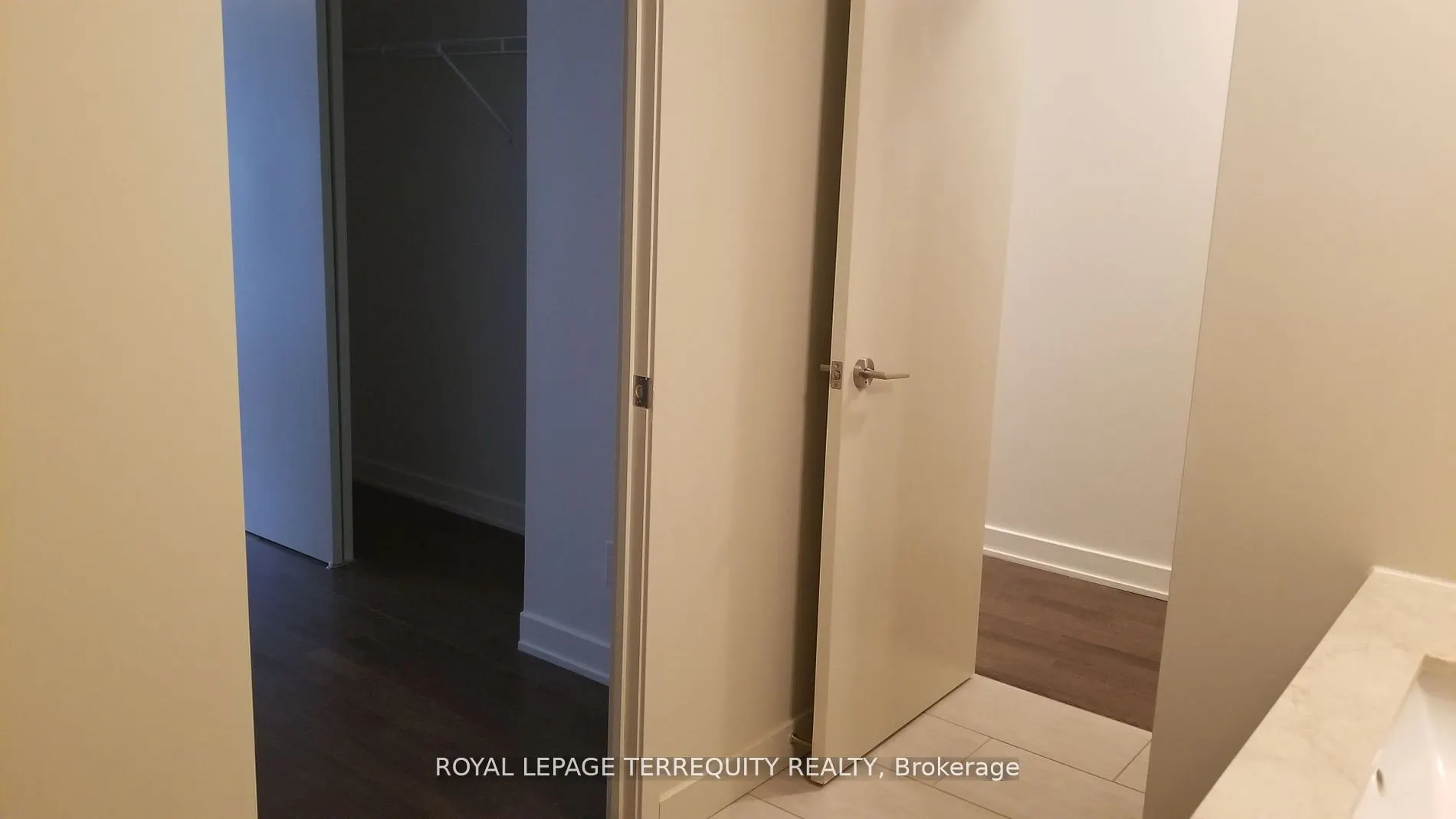 126 Simcoe Street #505