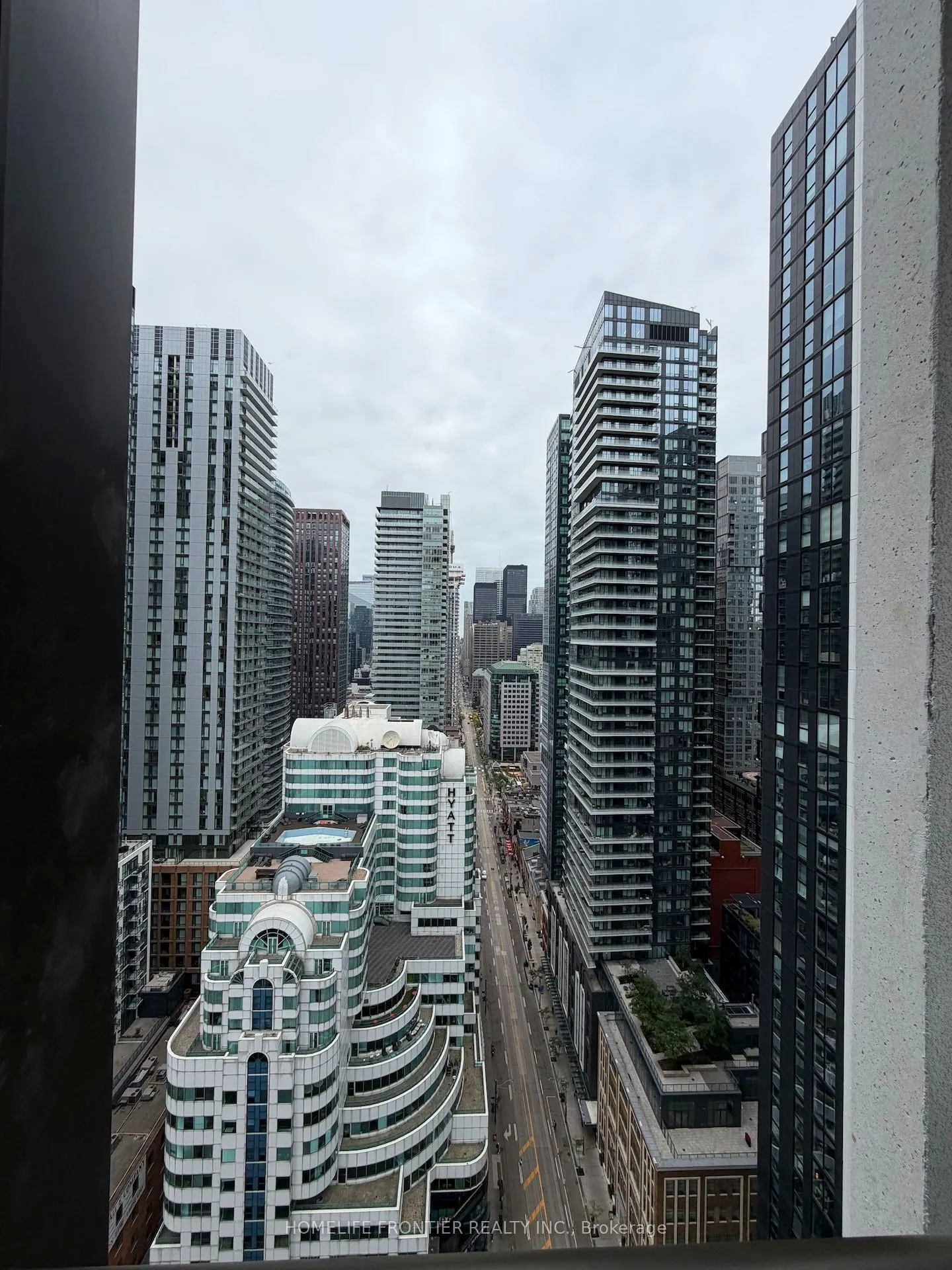 400 King Street W #3008