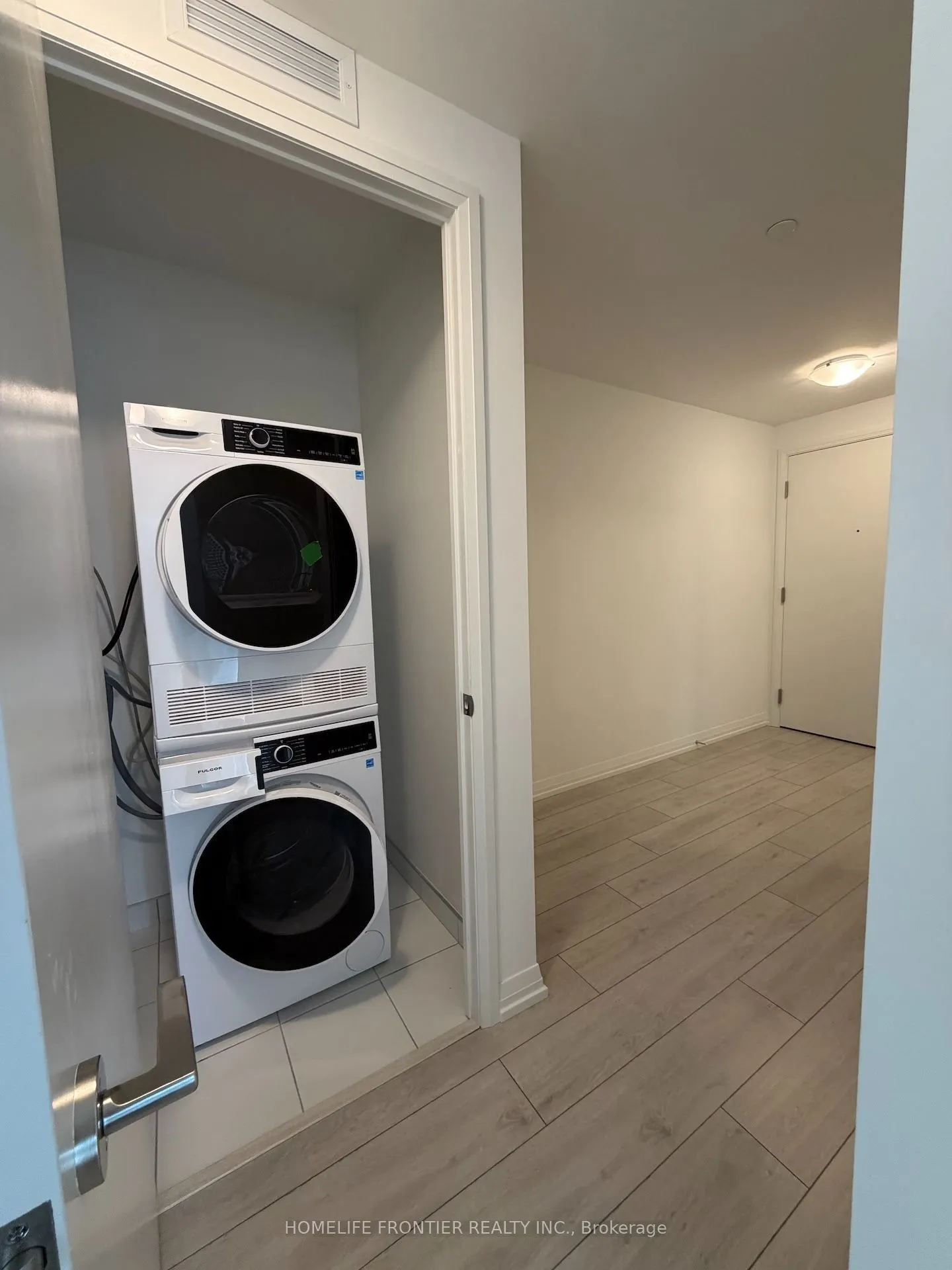 400 King Street W #3008