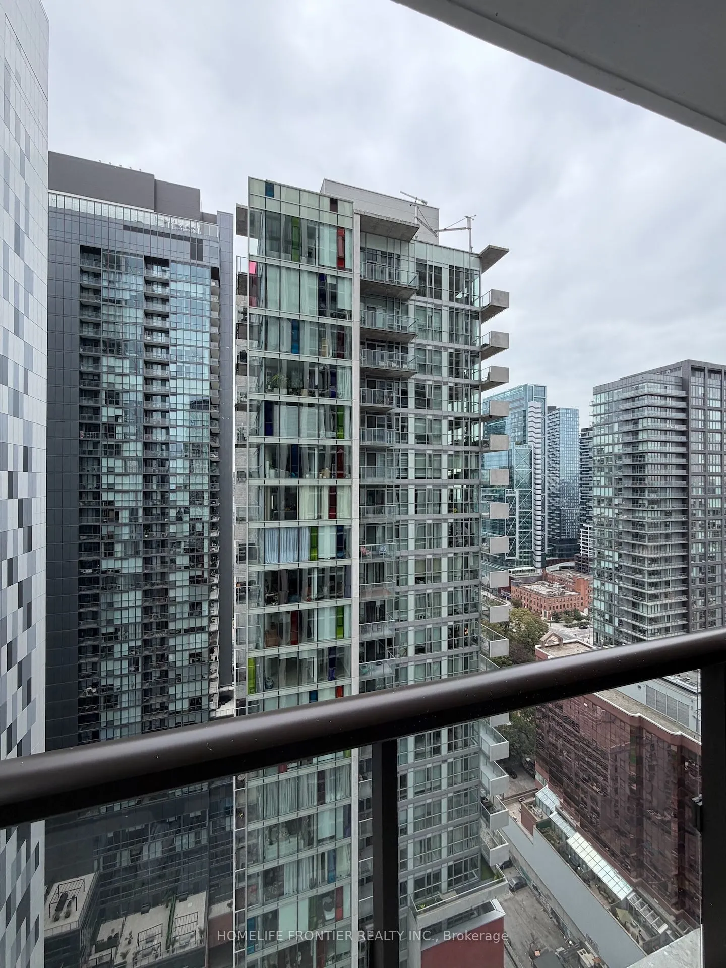400 King Street W #3008