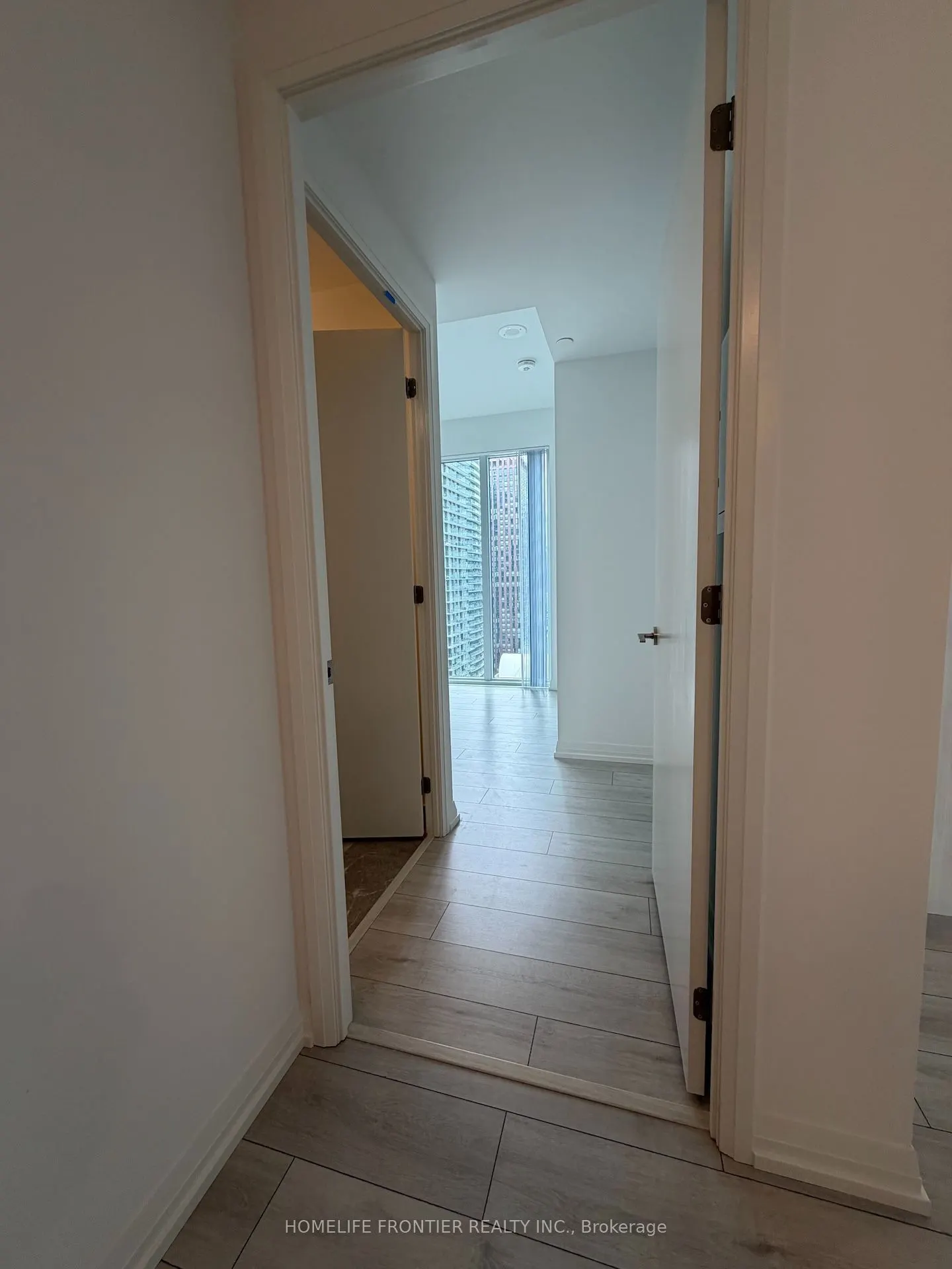 400 King Street W #3008