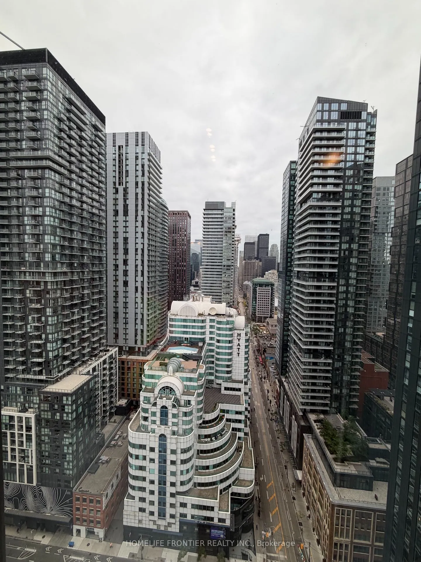 400 King Street W #3008