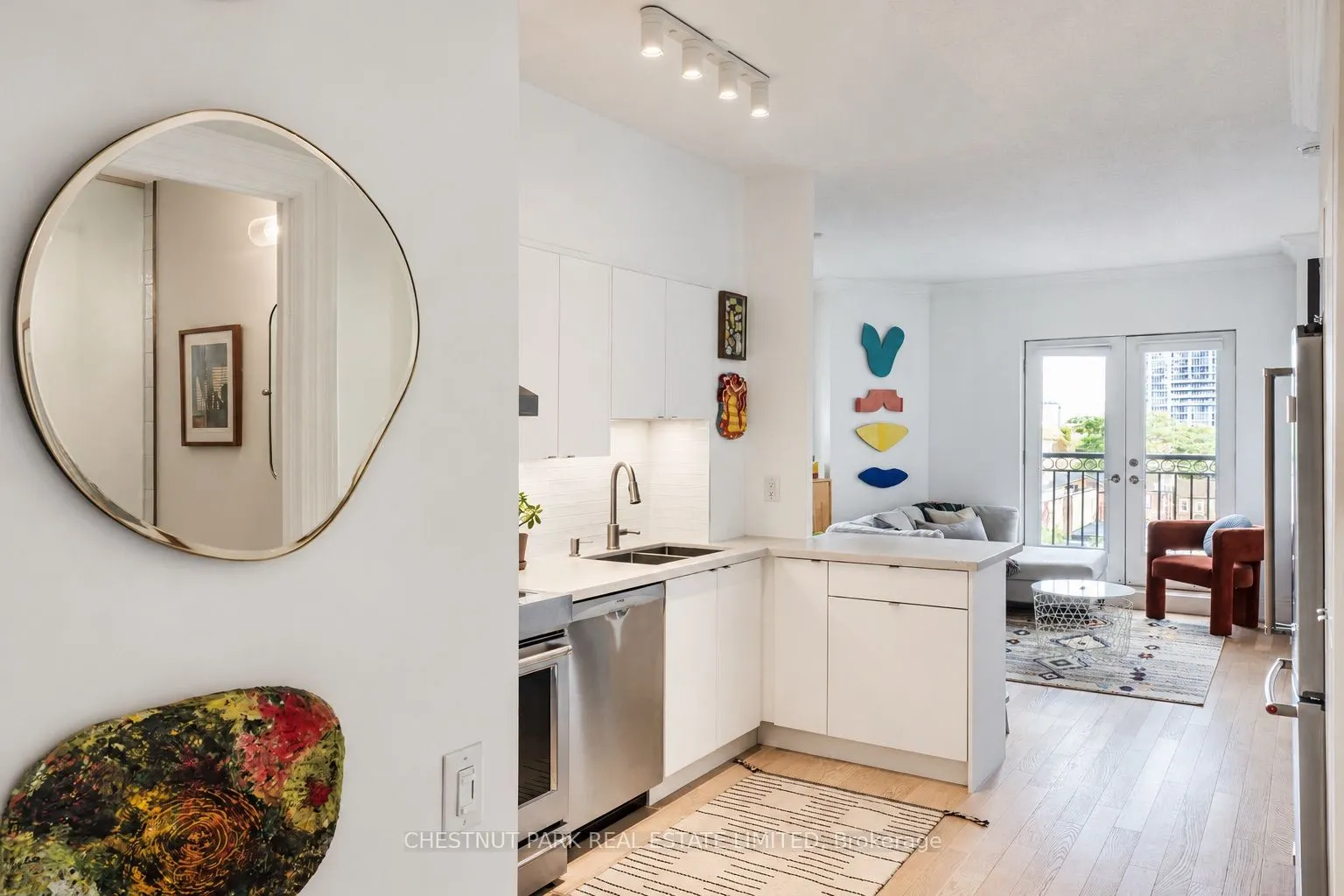 115 Richmond Street E #609