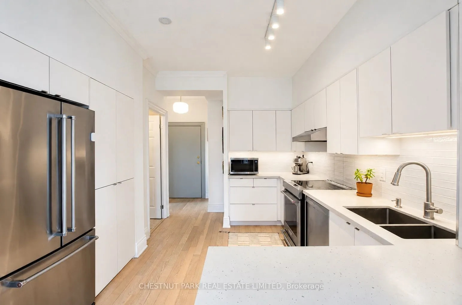 115 Richmond Street E #609