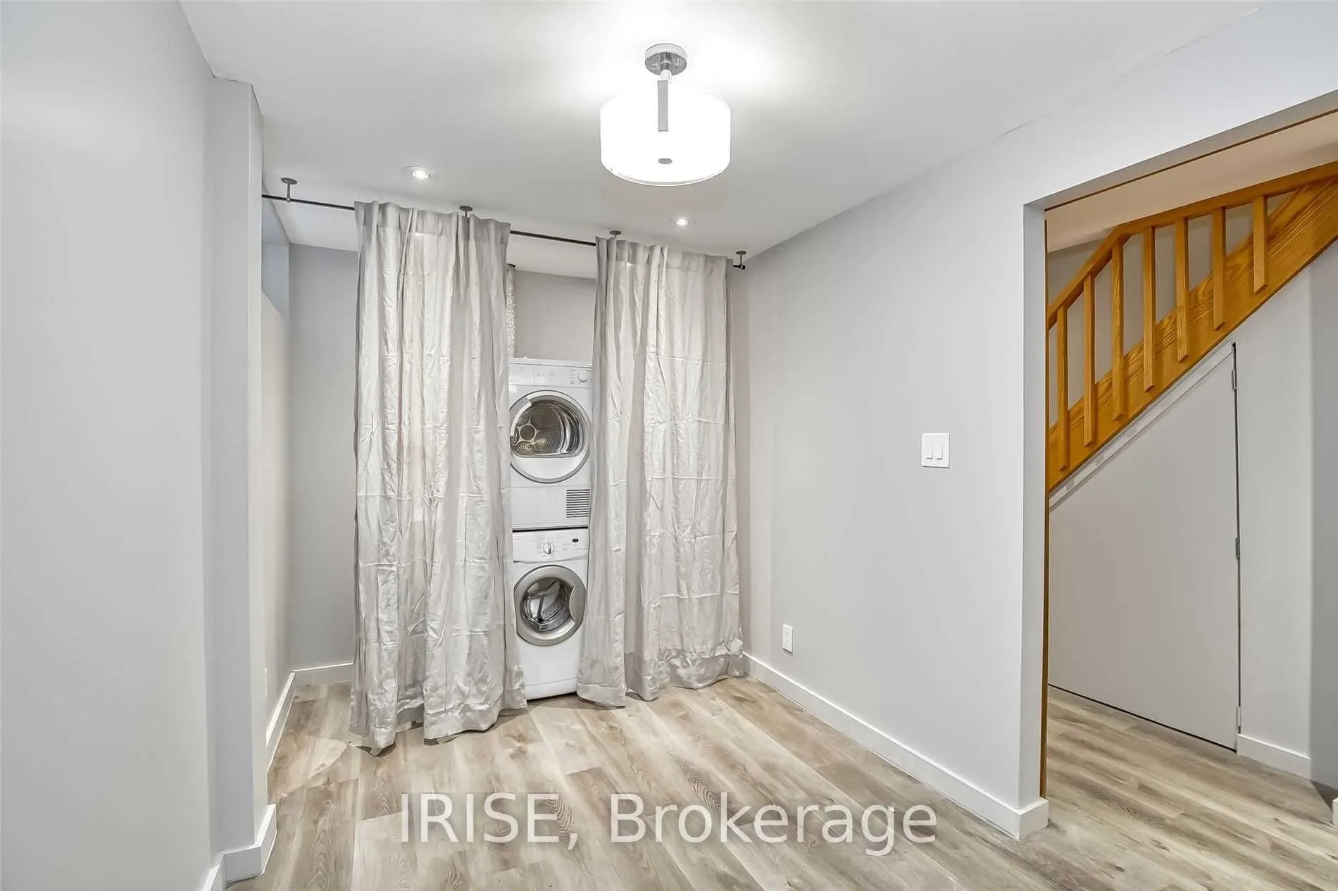 66 Robina Avenue #Lower