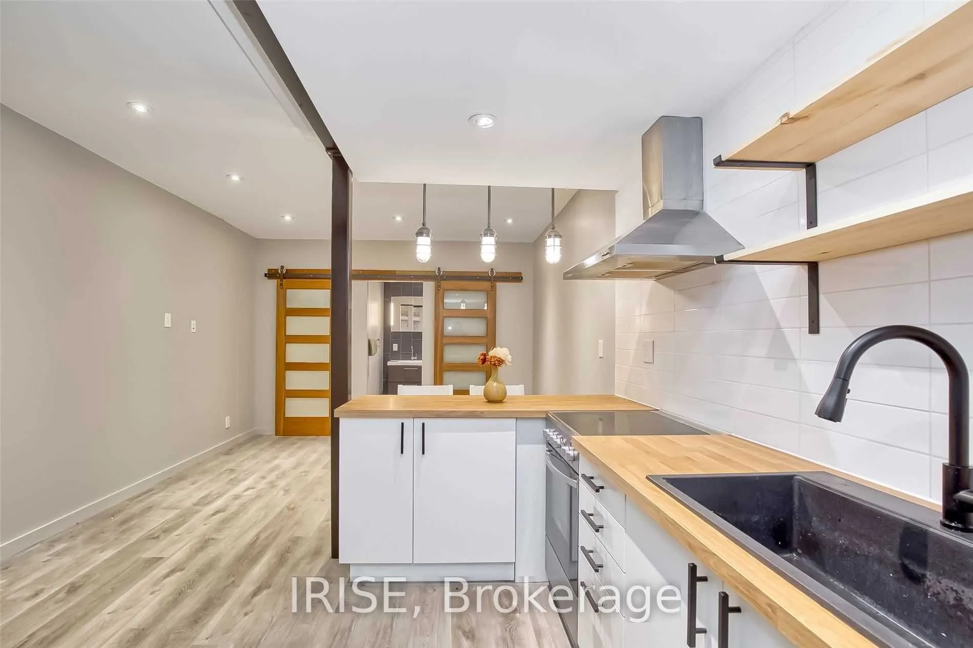 66 Robina Avenue #Lower