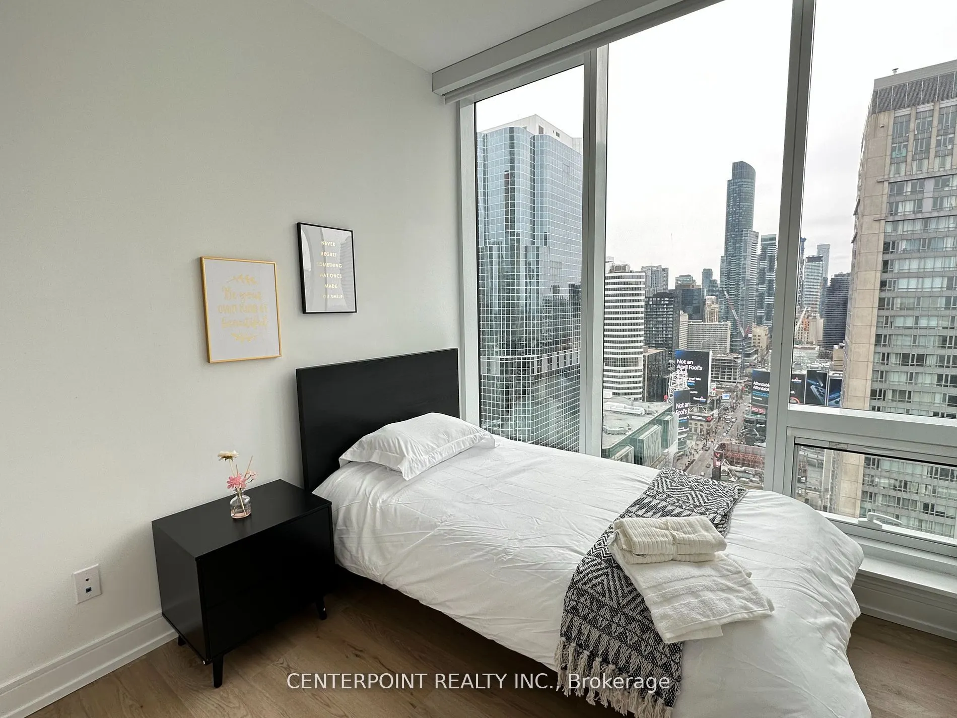 197 Yonge Street #2902
