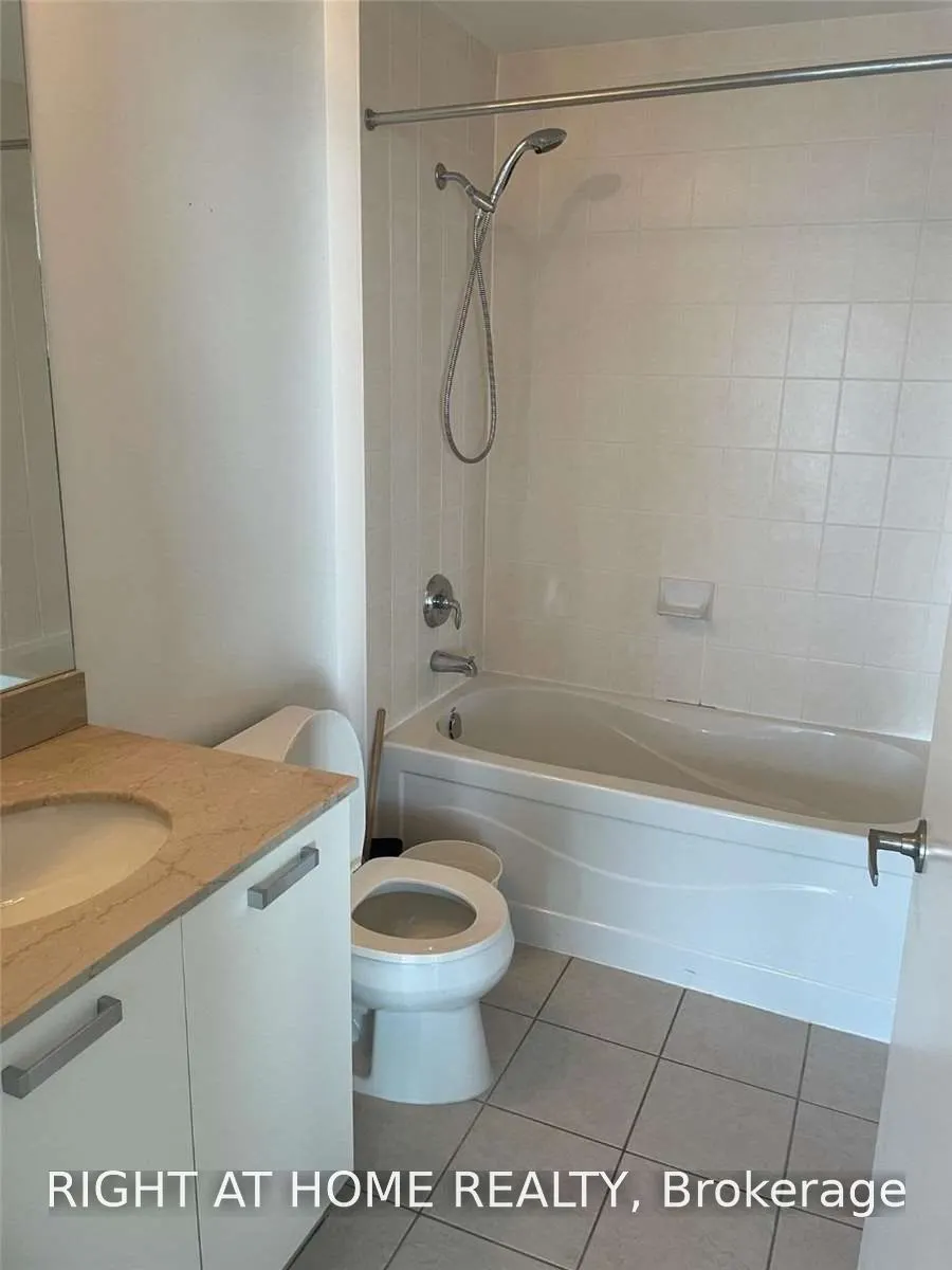 38 Grenville Street #3804