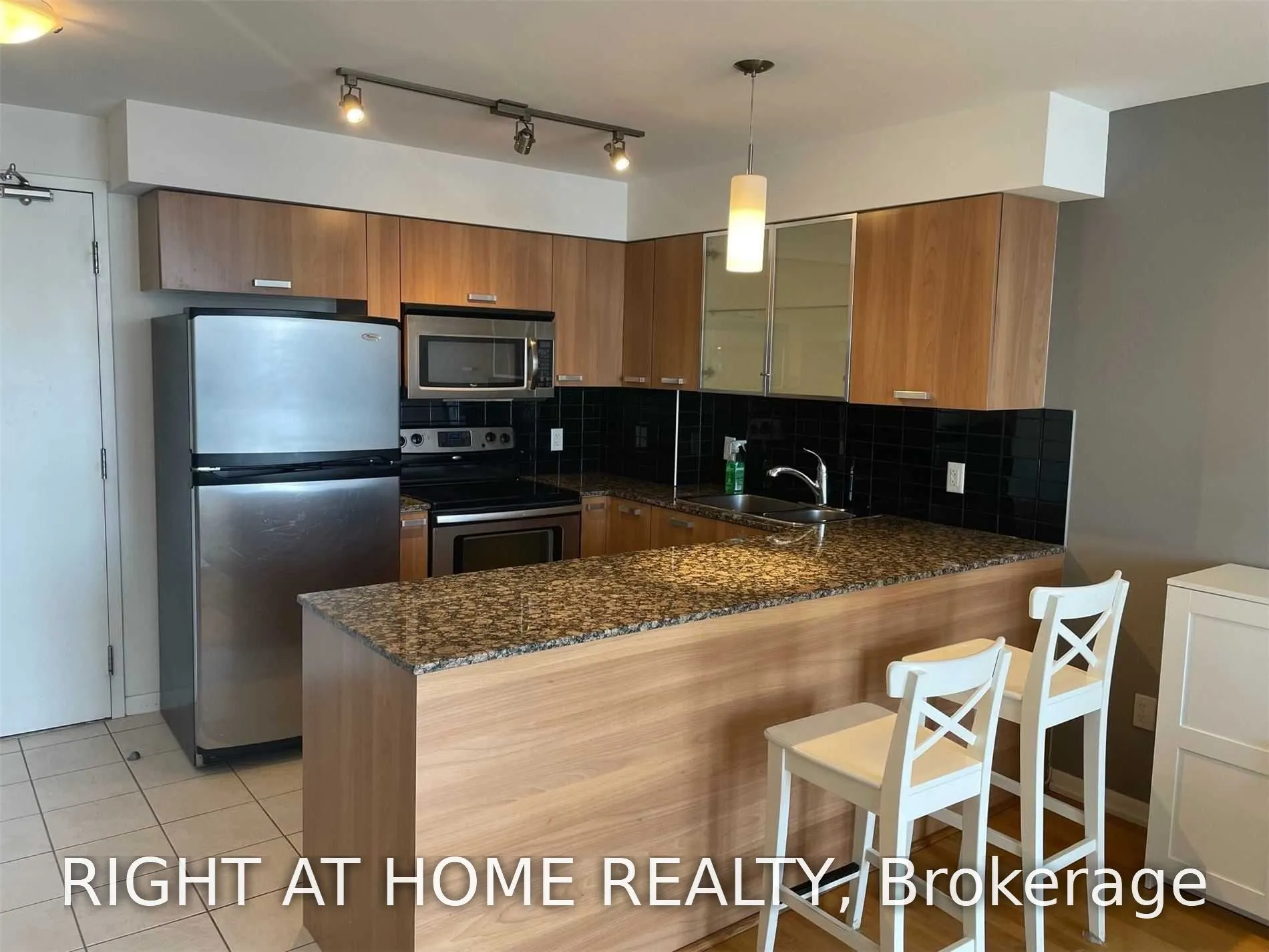 38 Grenville Street #3804