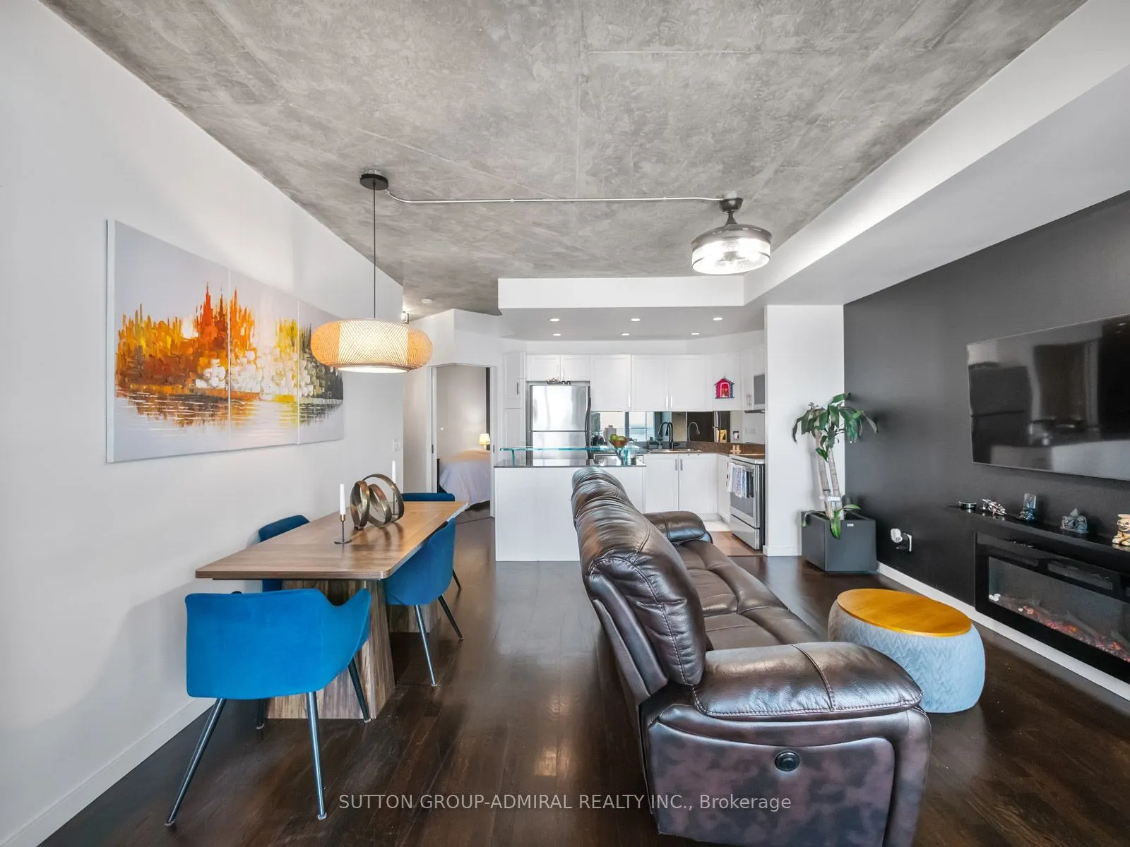 218 Queens Quay Boulevard W #2103