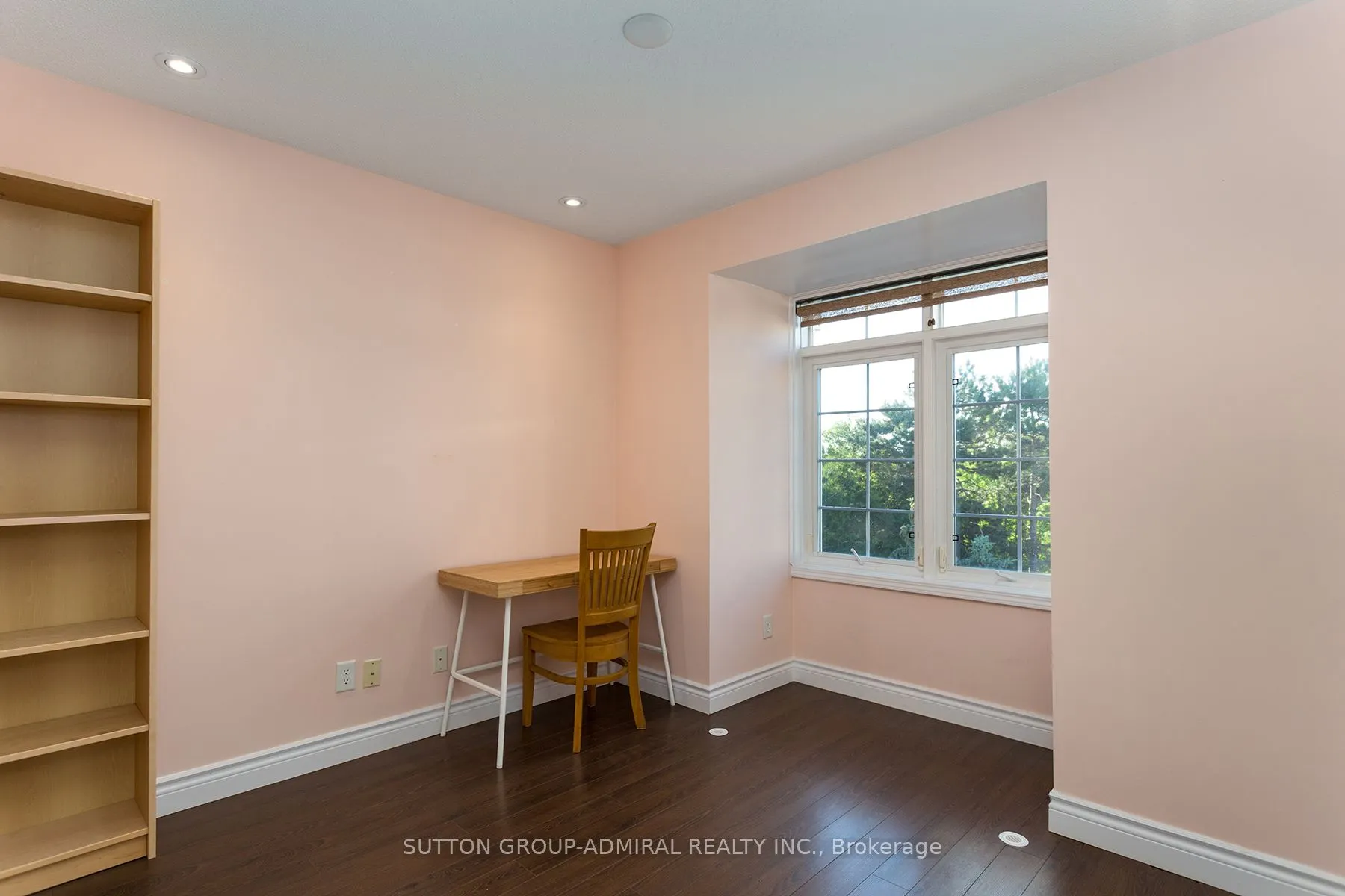 285 Antibes Drive N #1