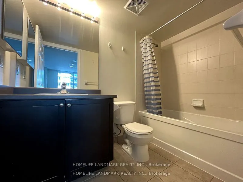 19 Grand Trunk Crescent #1706