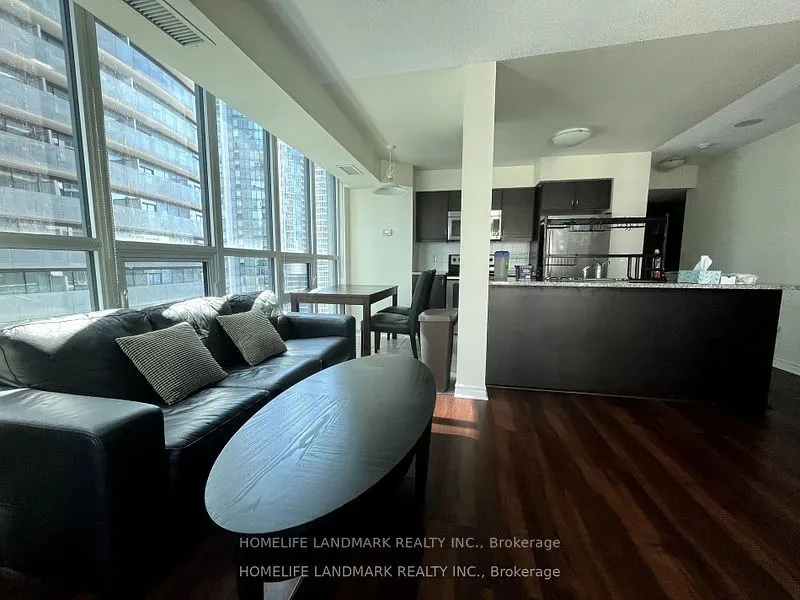19 Grand Trunk Crescent #1706