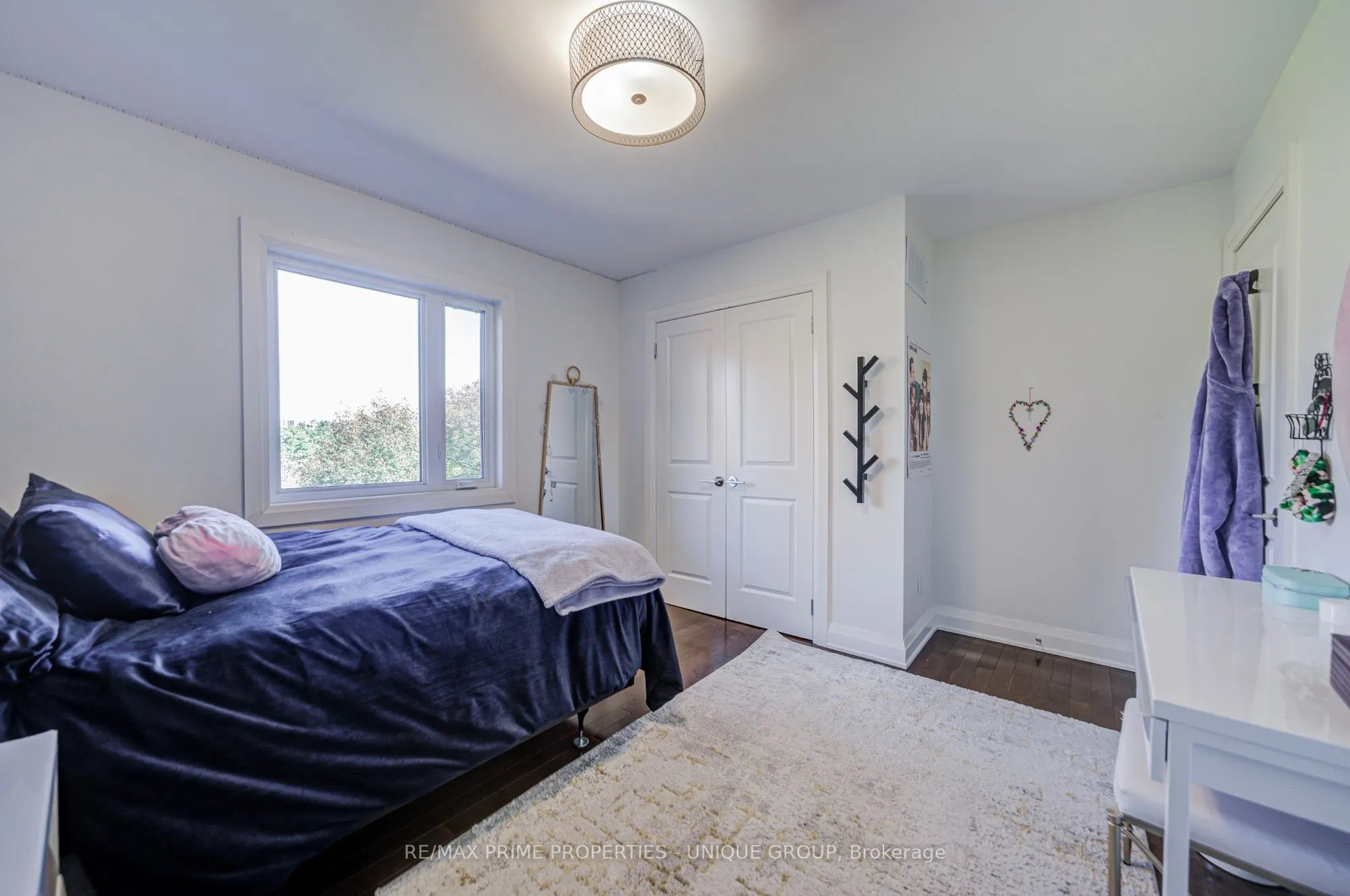 24 Cedarbank Crescent