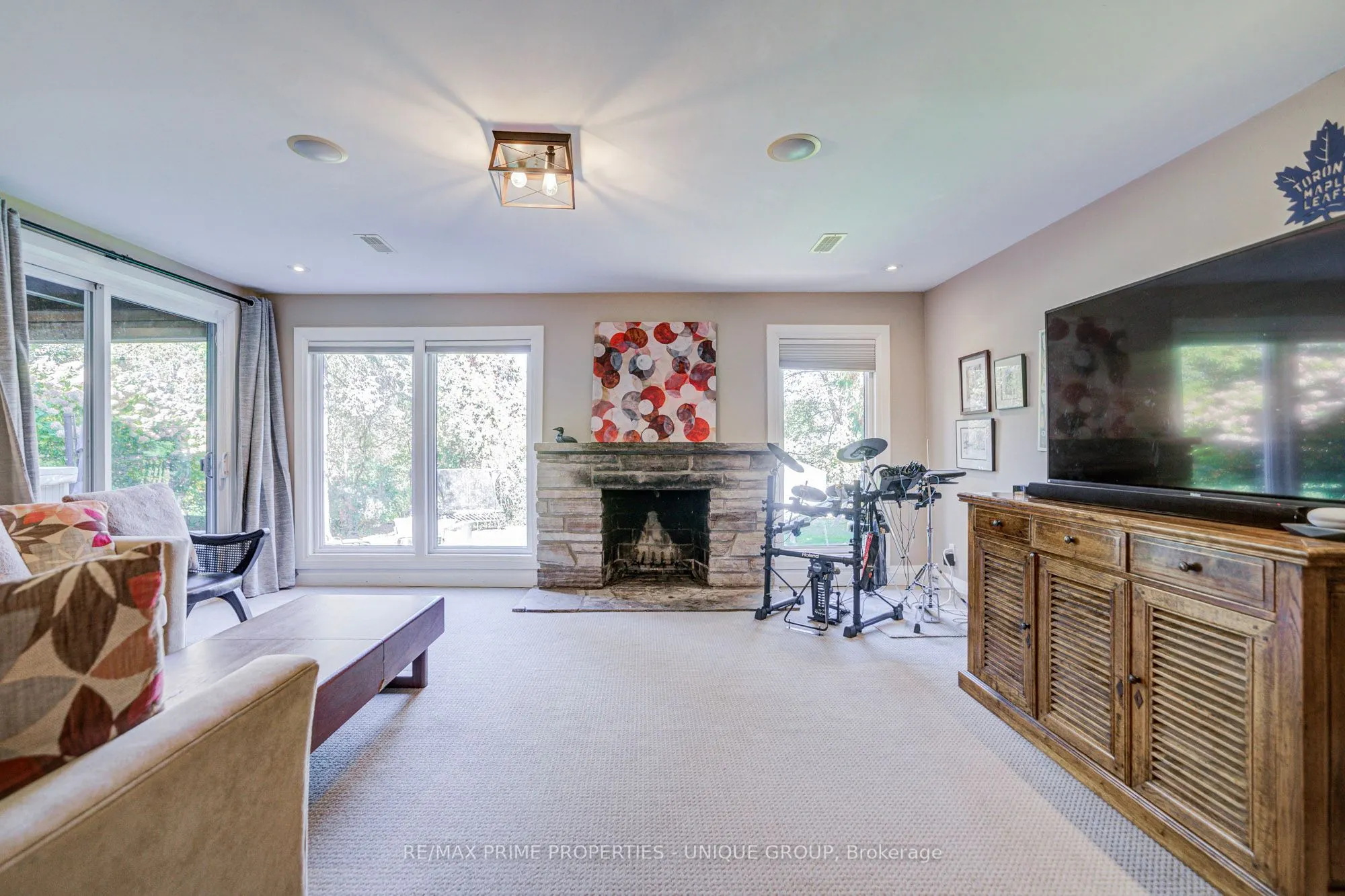 24 Cedarbank Crescent