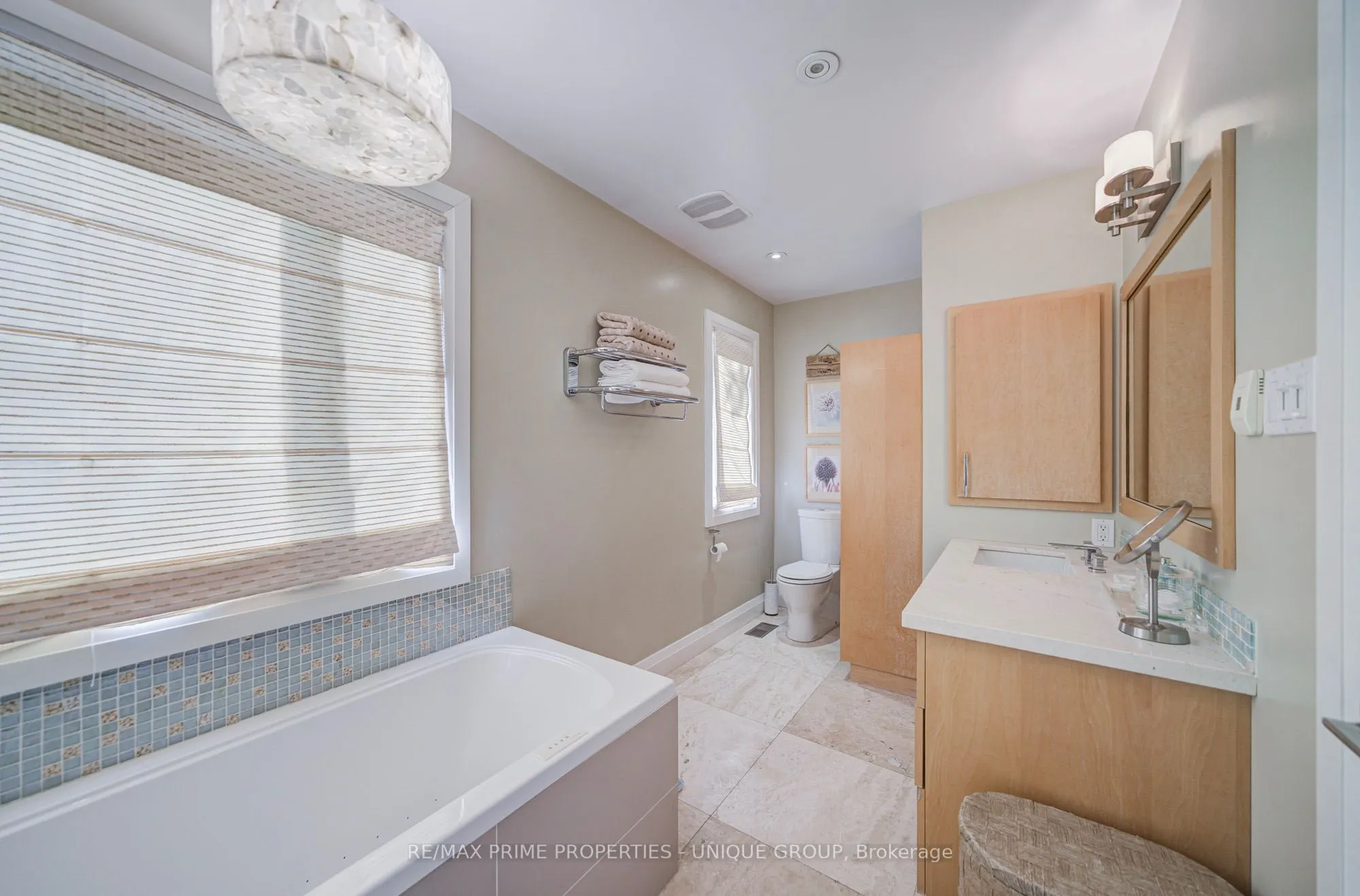 24 Cedarbank Crescent