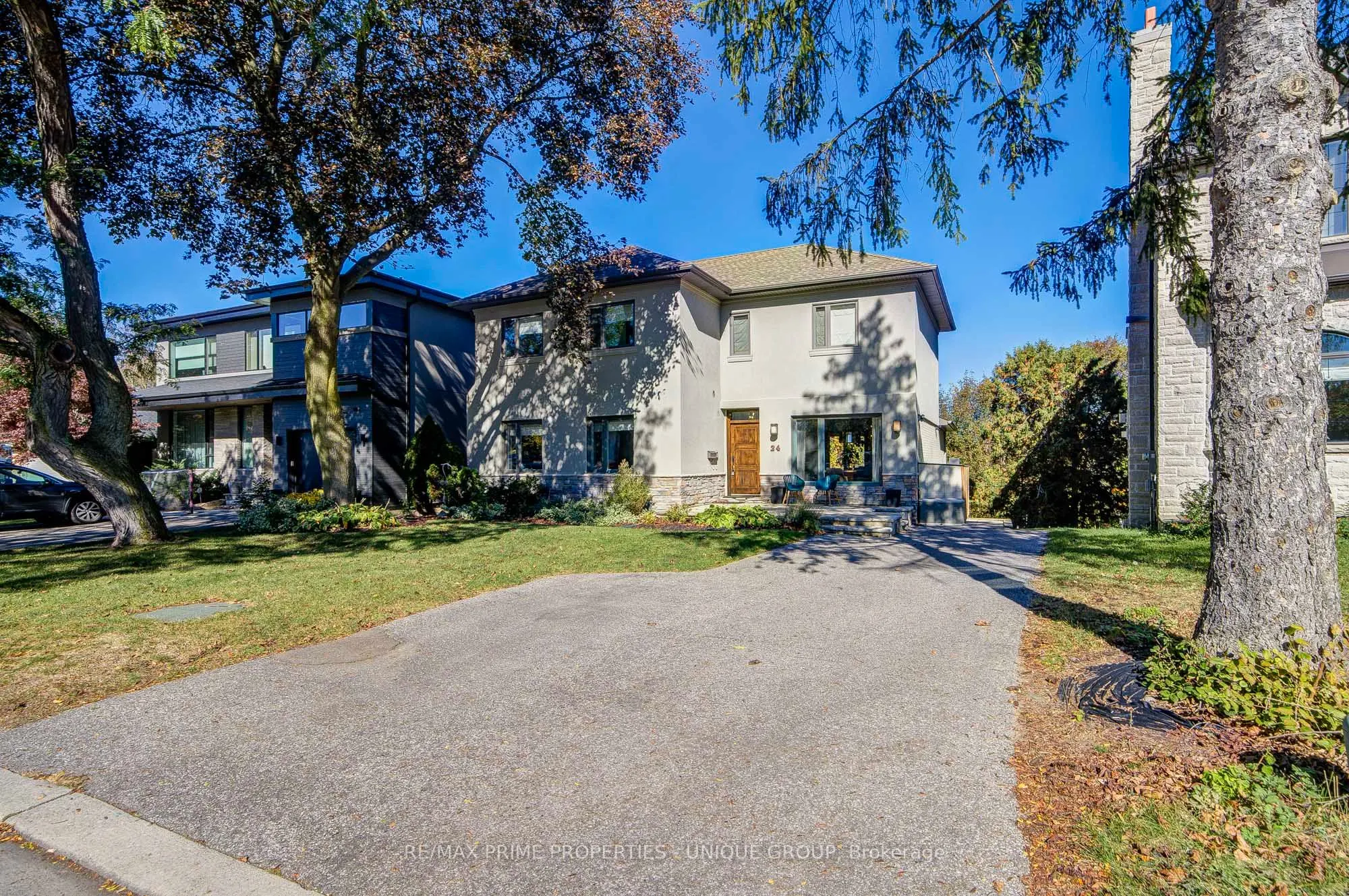 24 Cedarbank Crescent