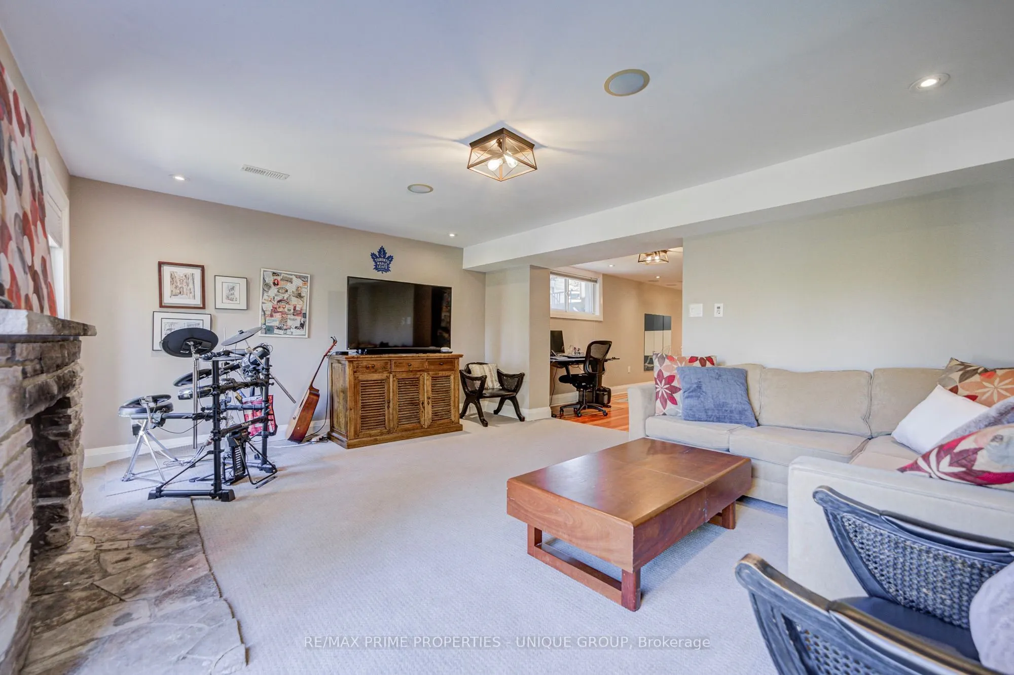 24 Cedarbank Crescent
