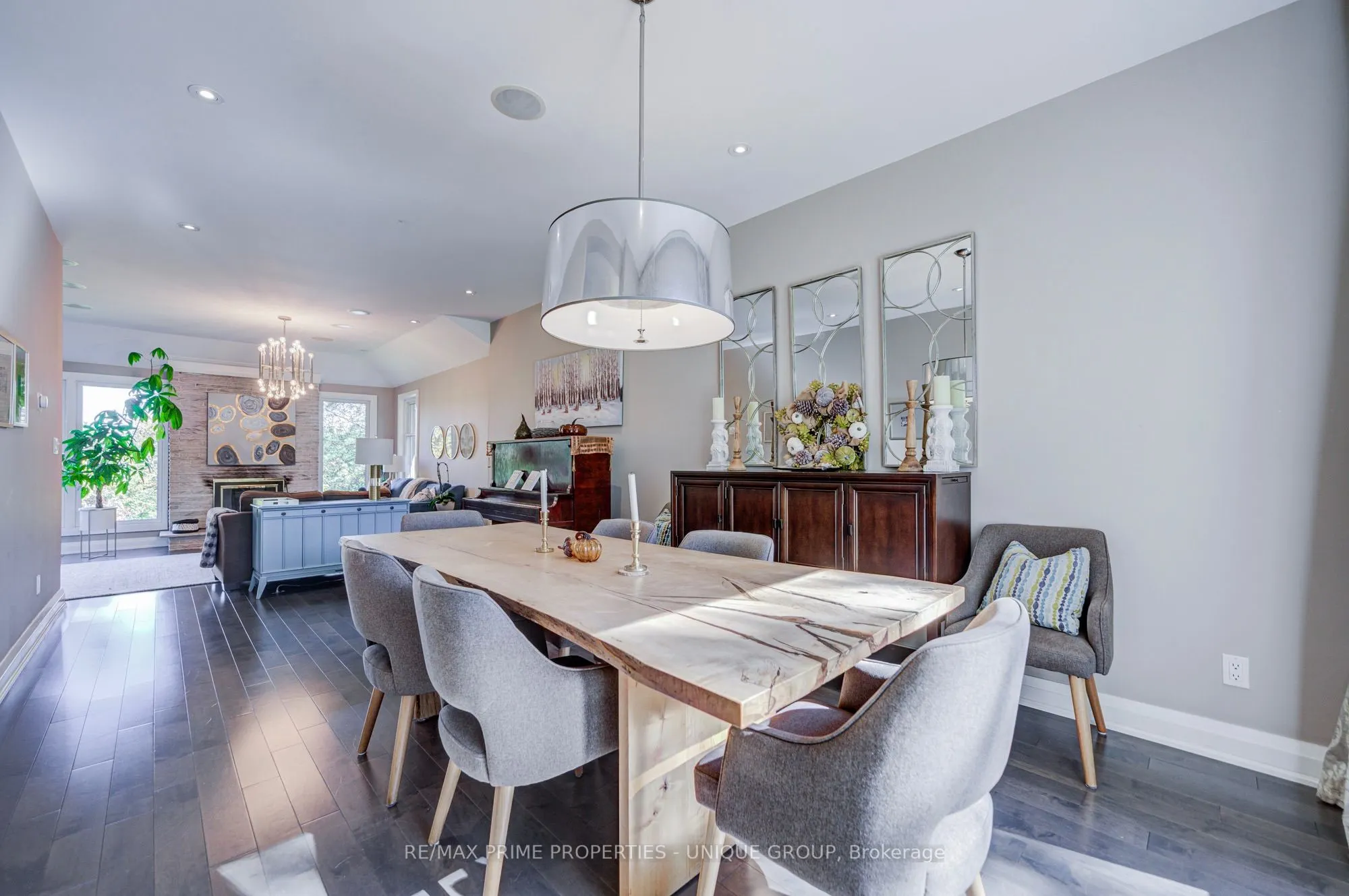 24 Cedarbank Crescent