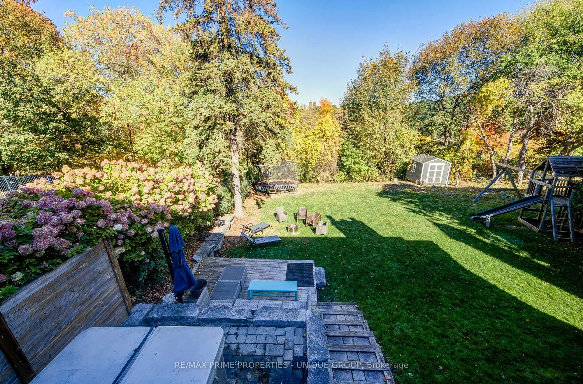 24 Cedarbank Crescent
