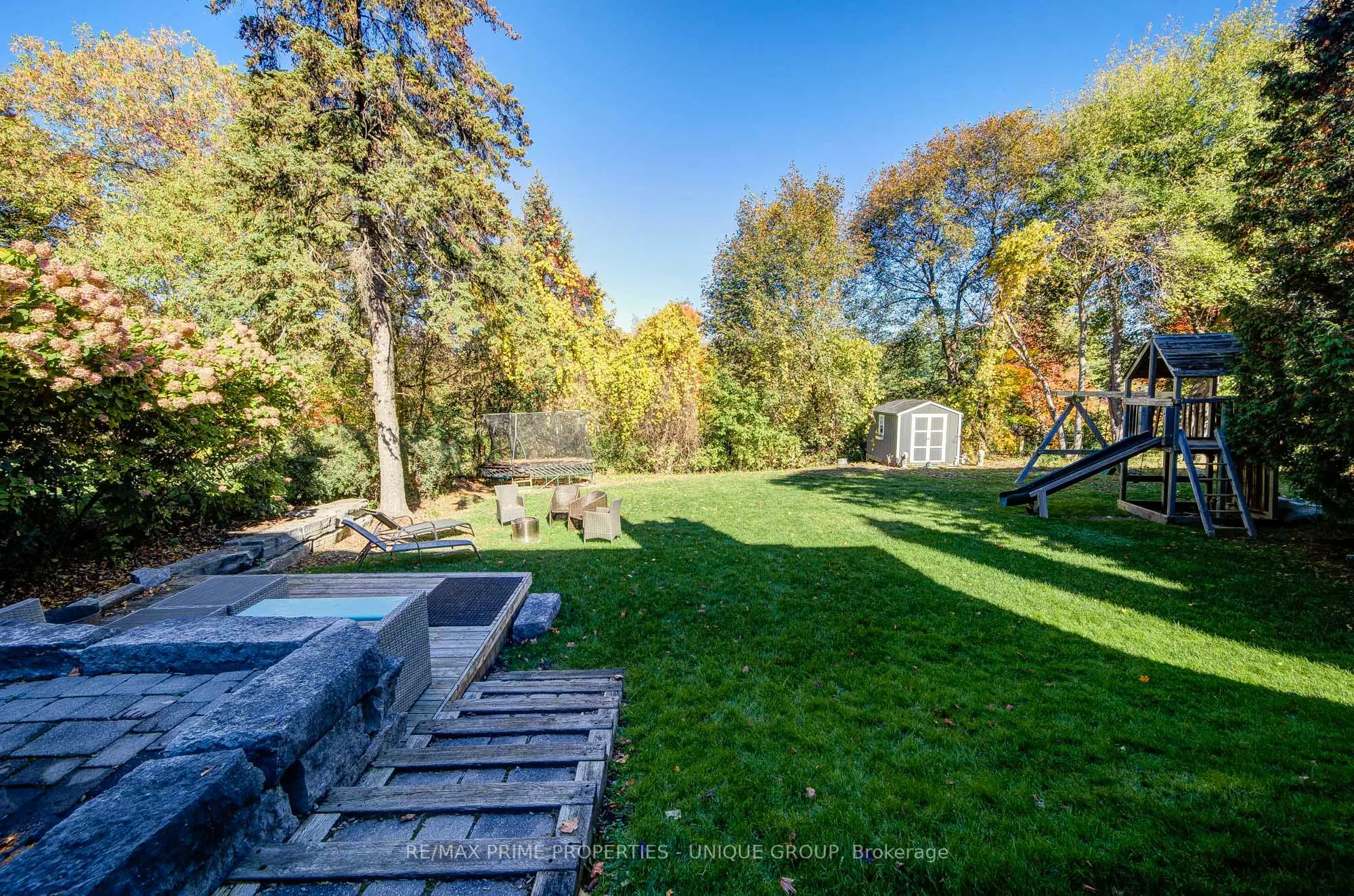 24 Cedarbank Crescent