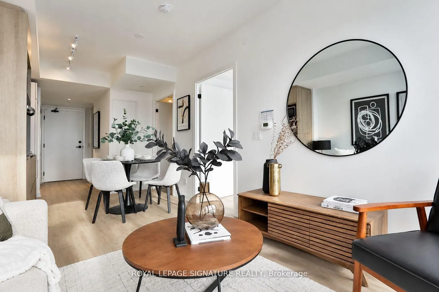 319 Jarvis Street #2916