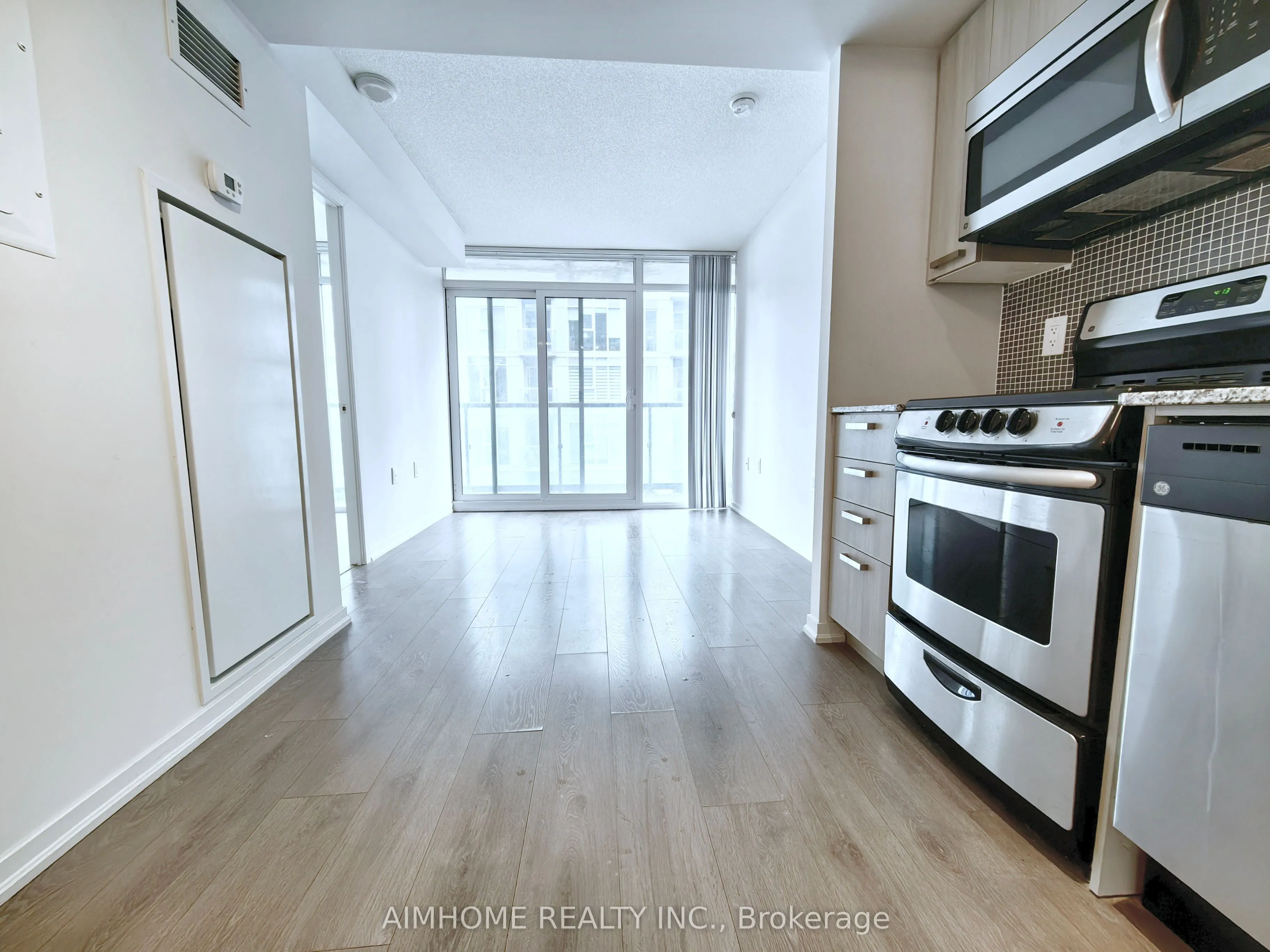 36 Lisgar Street #1916