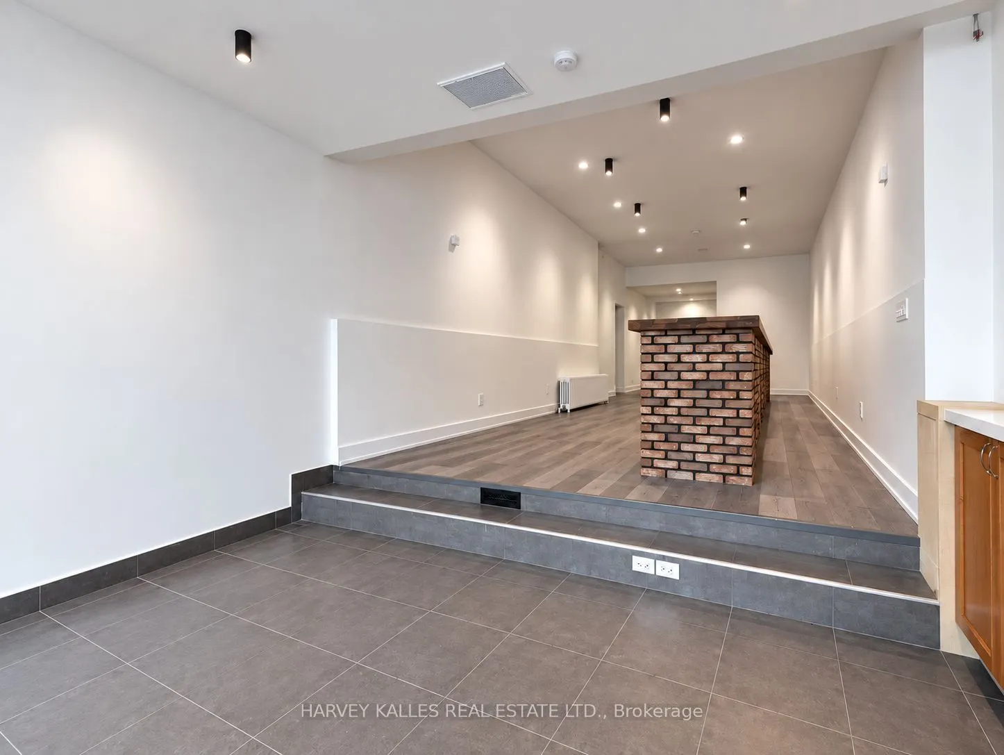 206 Augusta Avenue #main