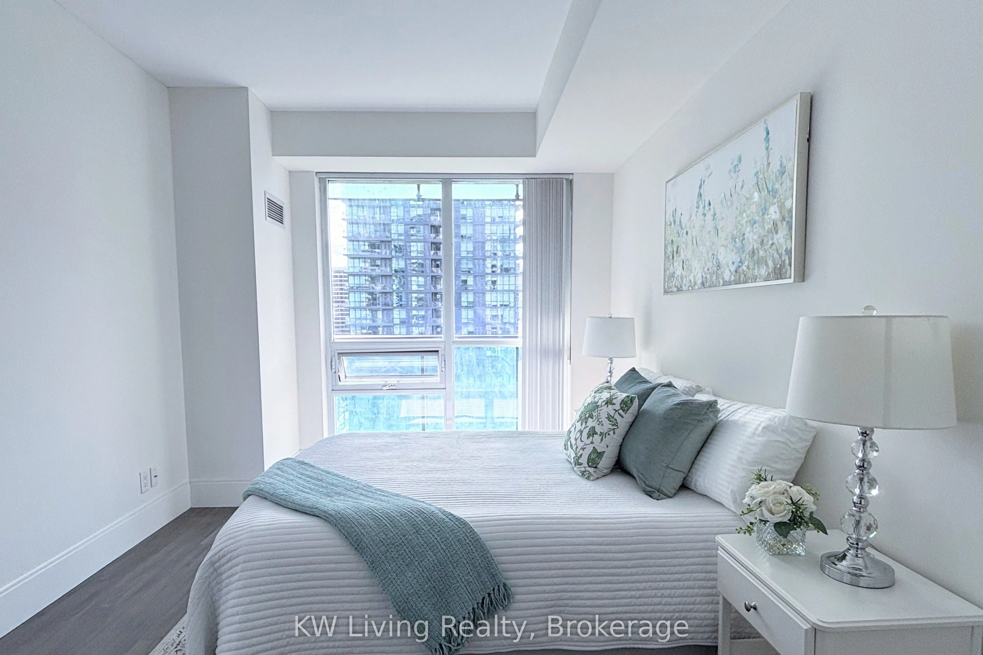 70 Roehampton Avenue #1116
