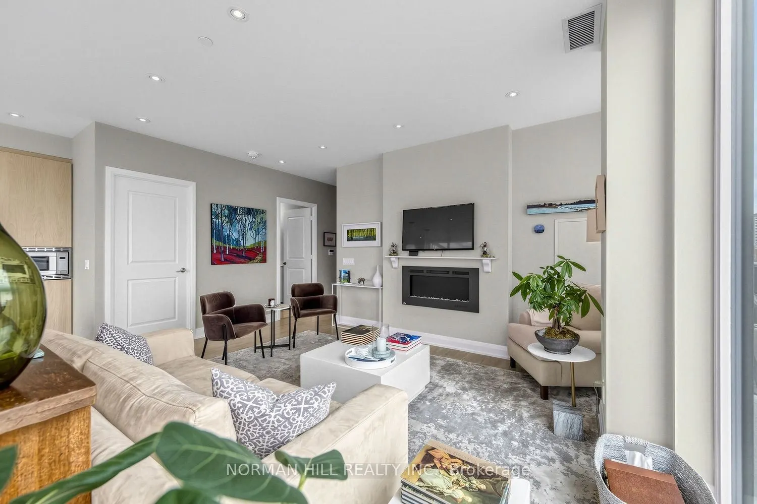 1 Belsize Drive #820